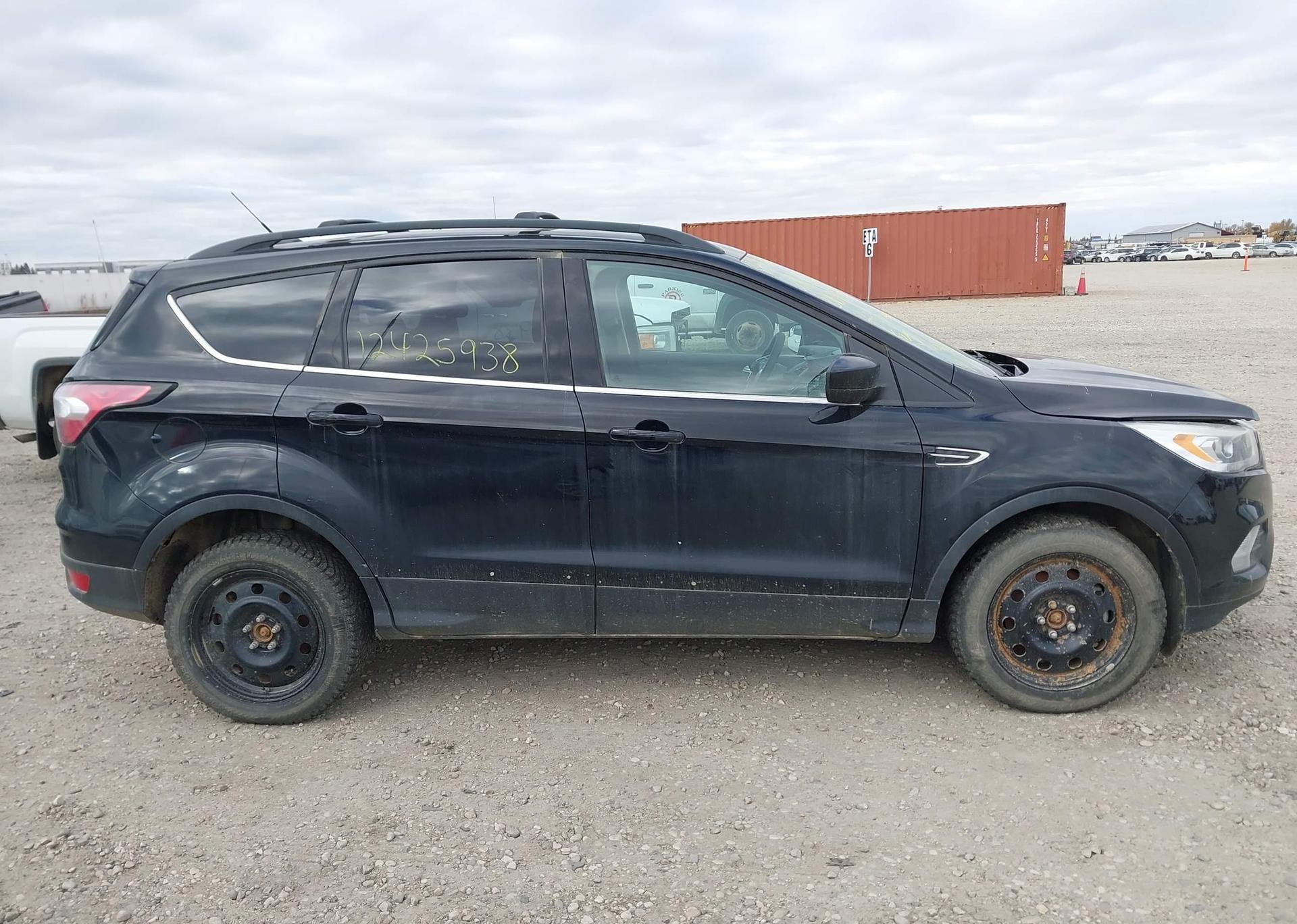 2017 FORD ESCAPE SE