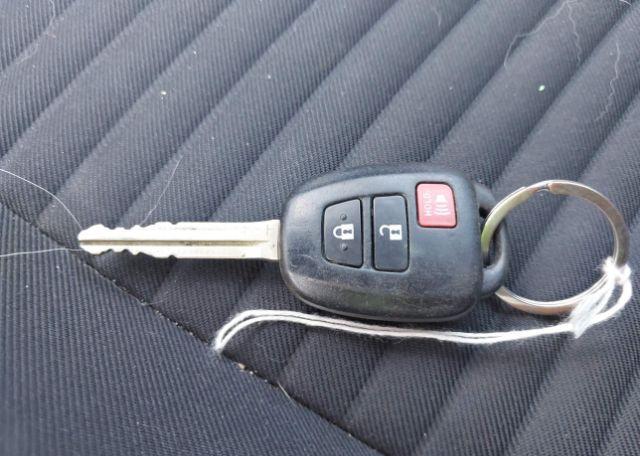 2017 TOYOTA YARIS LE
