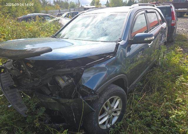 2014 KIA SORENTO LX
