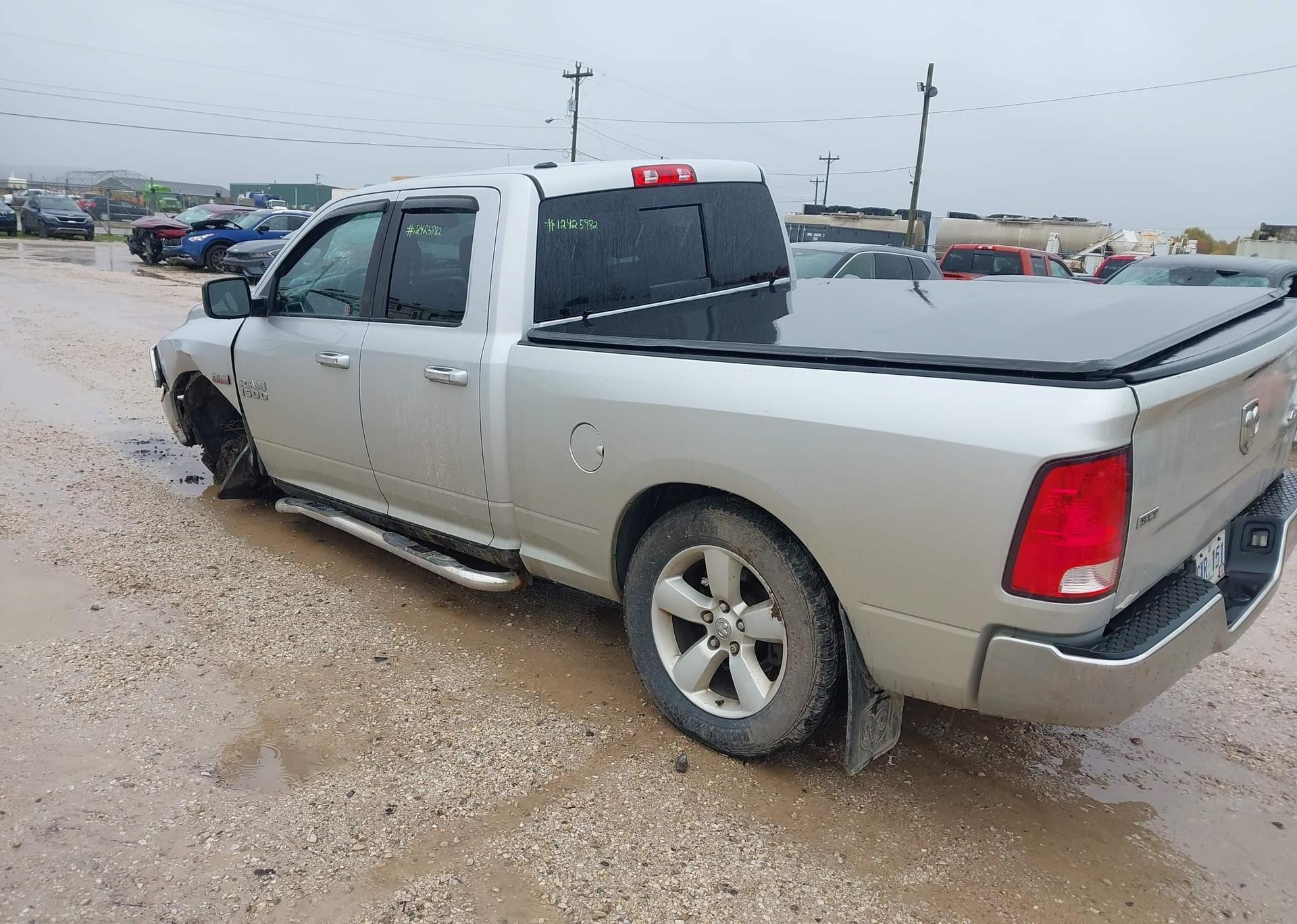 2016 RAM 1500 SLT