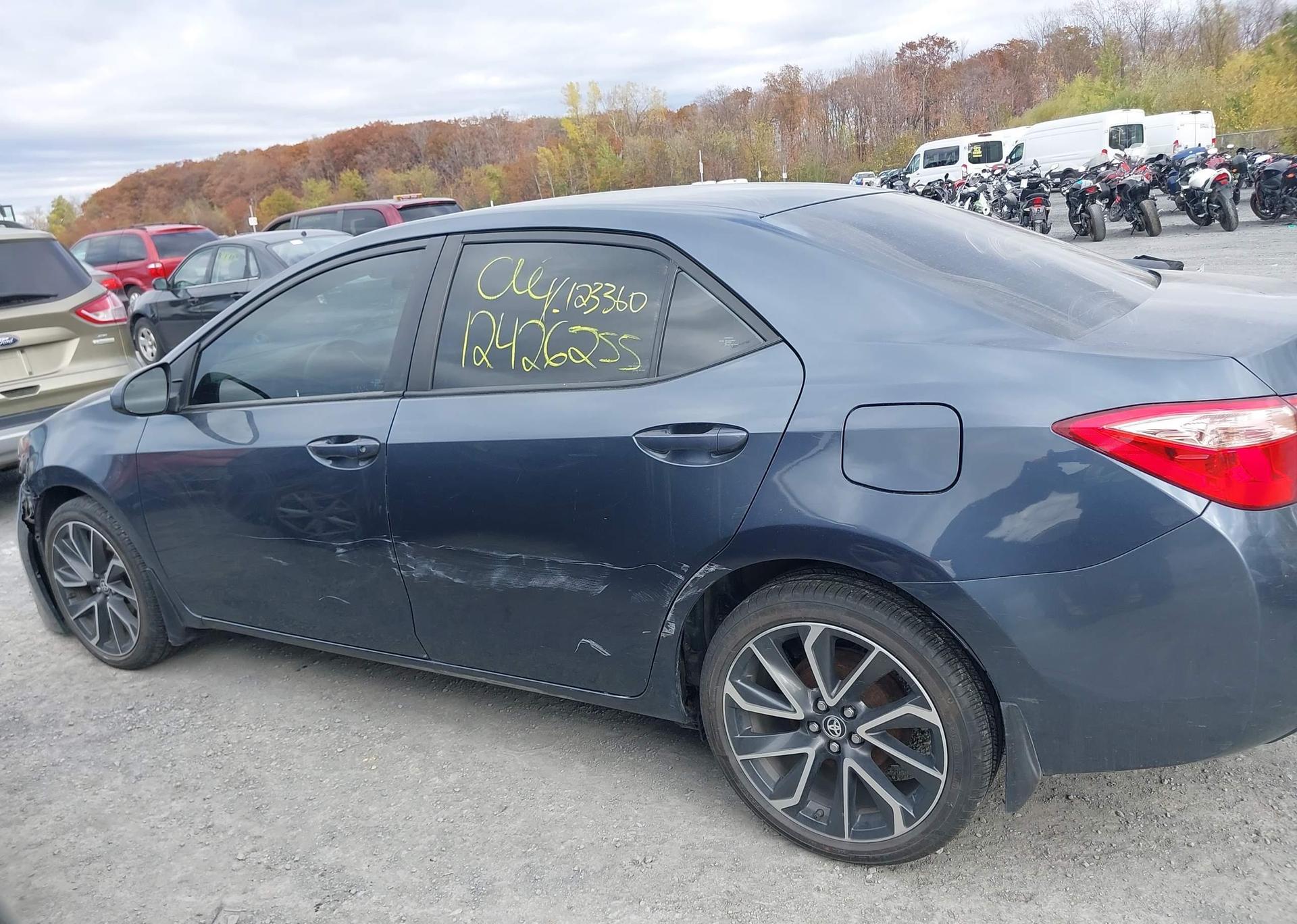 2018 TOYOTA COROLLA LE