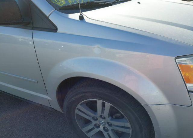 2010 DODGE GRAND CARAVAN SE