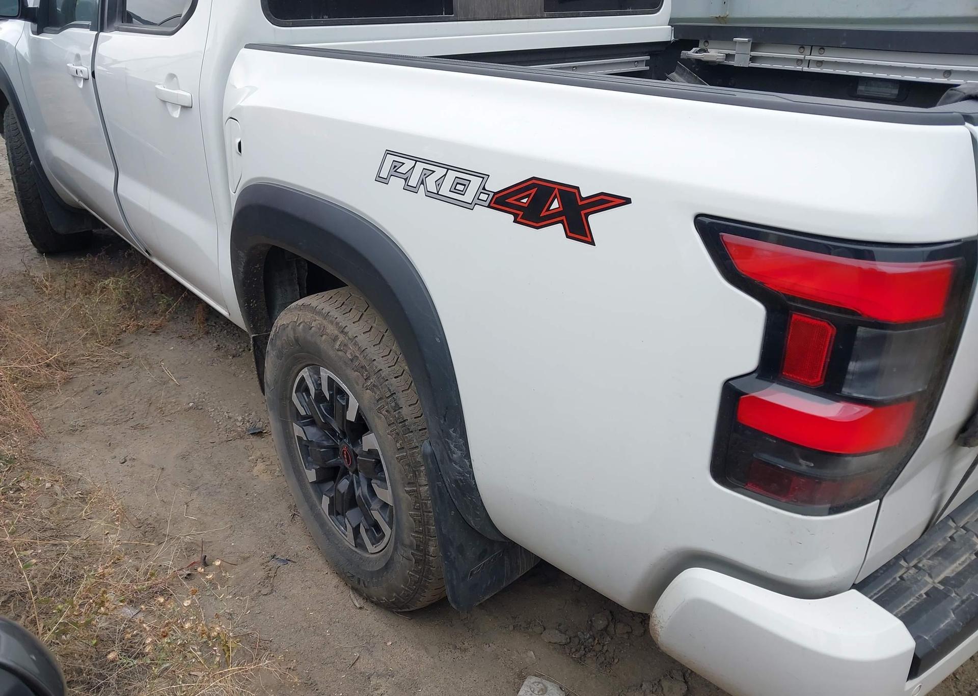 2022 NISSAN FRONTIER S