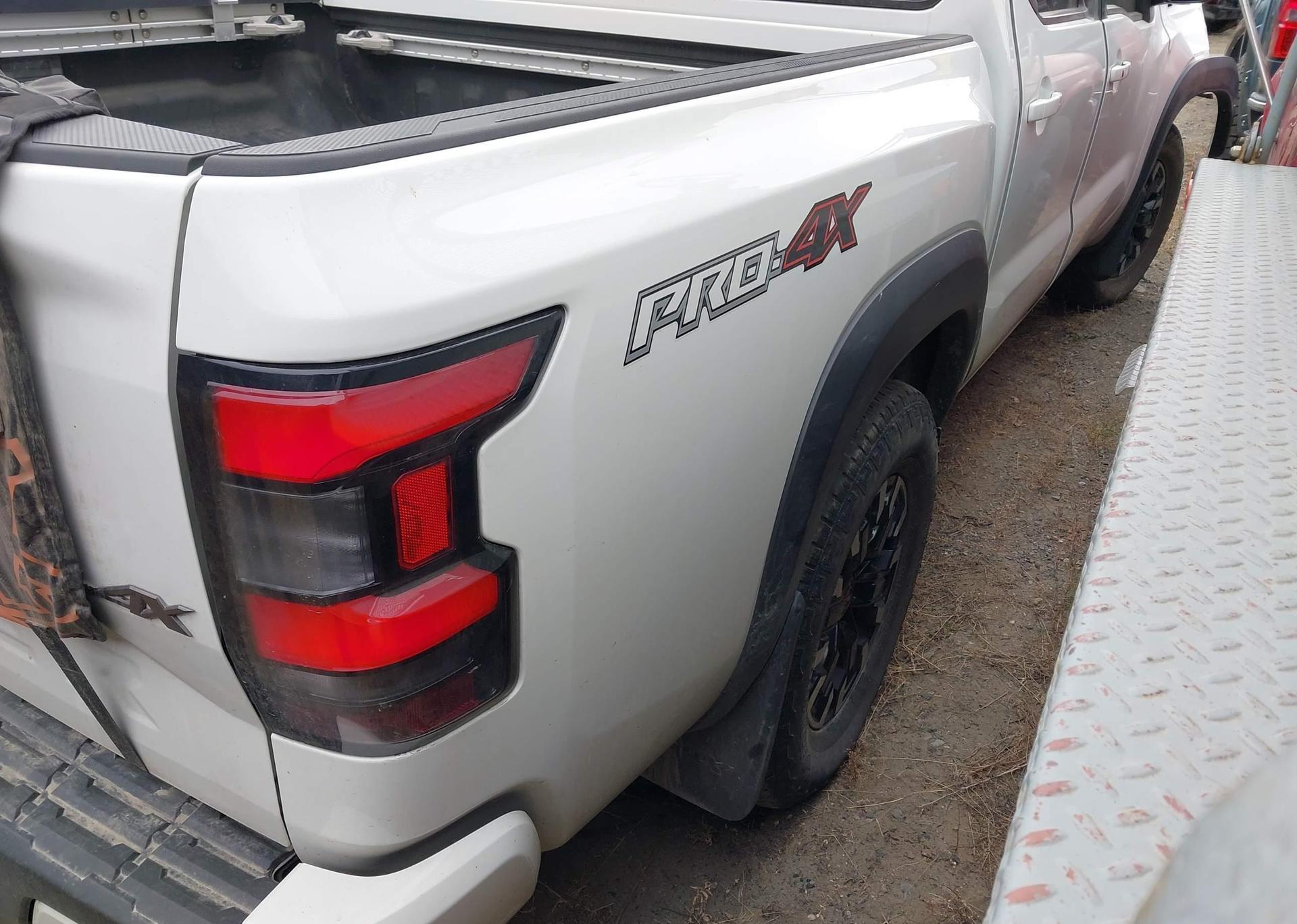 2022 NISSAN FRONTIER S