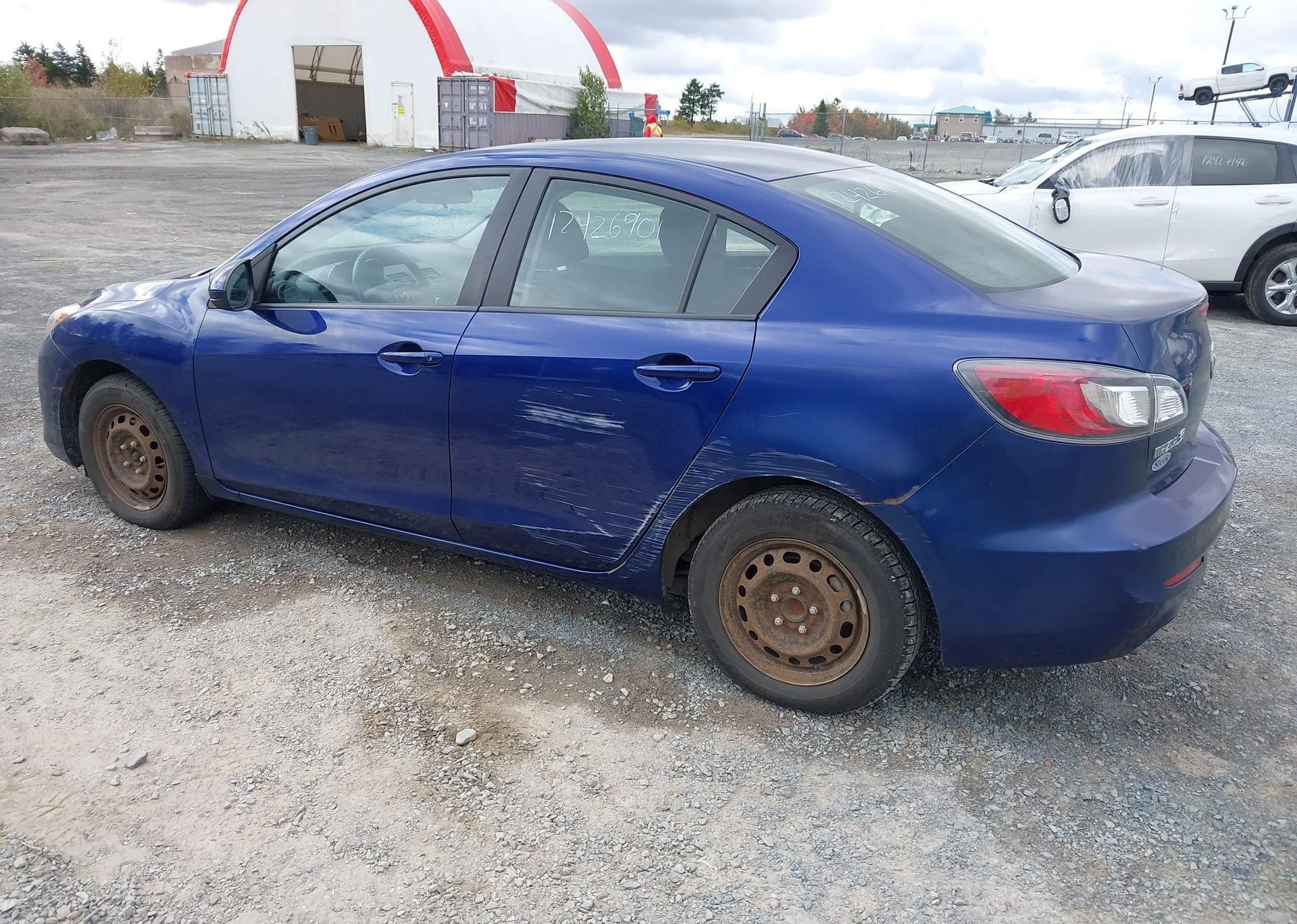 2013 MAZDA MAZDA3 GS-SKY