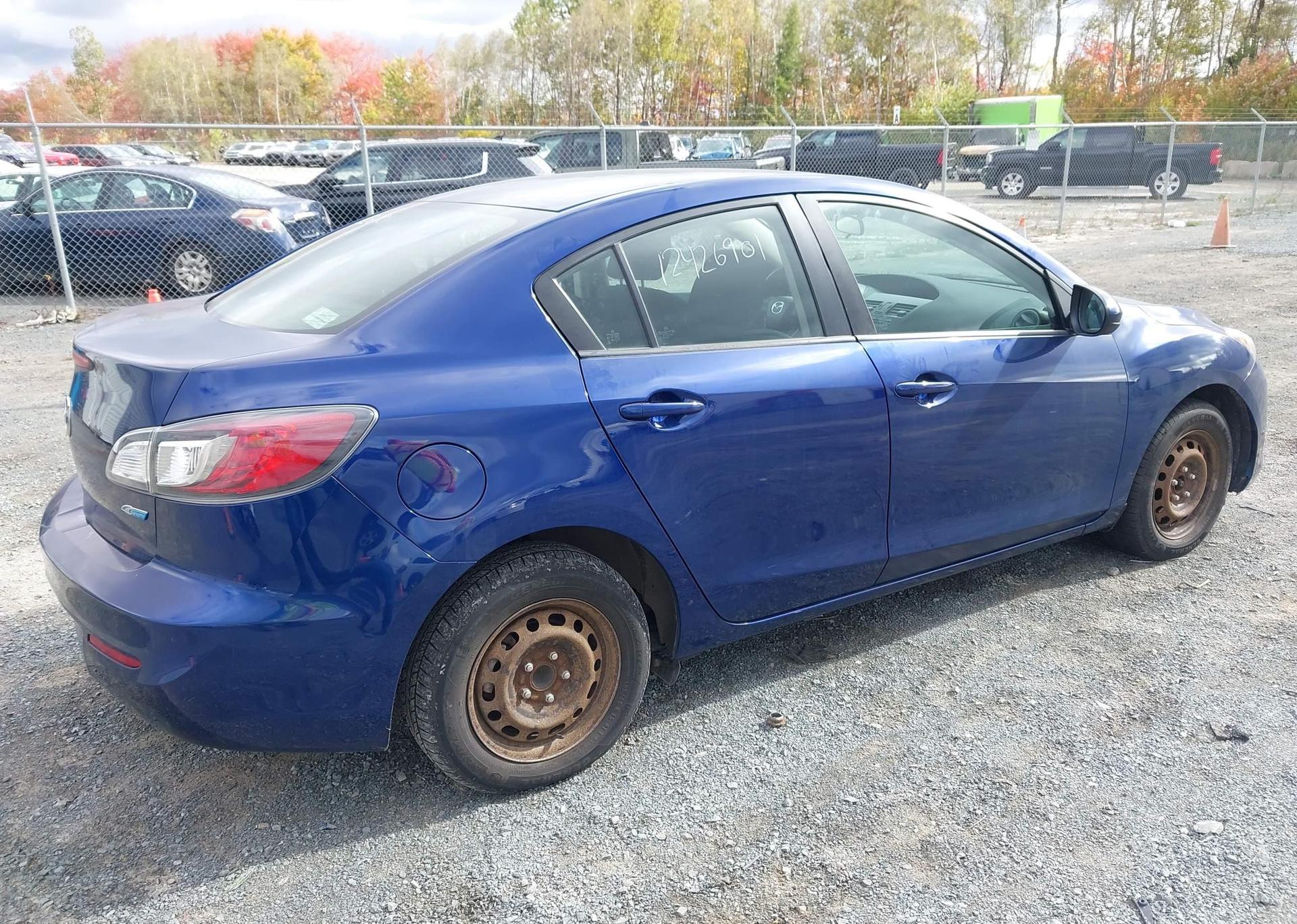 2013 MAZDA MAZDA3 GS-SKY