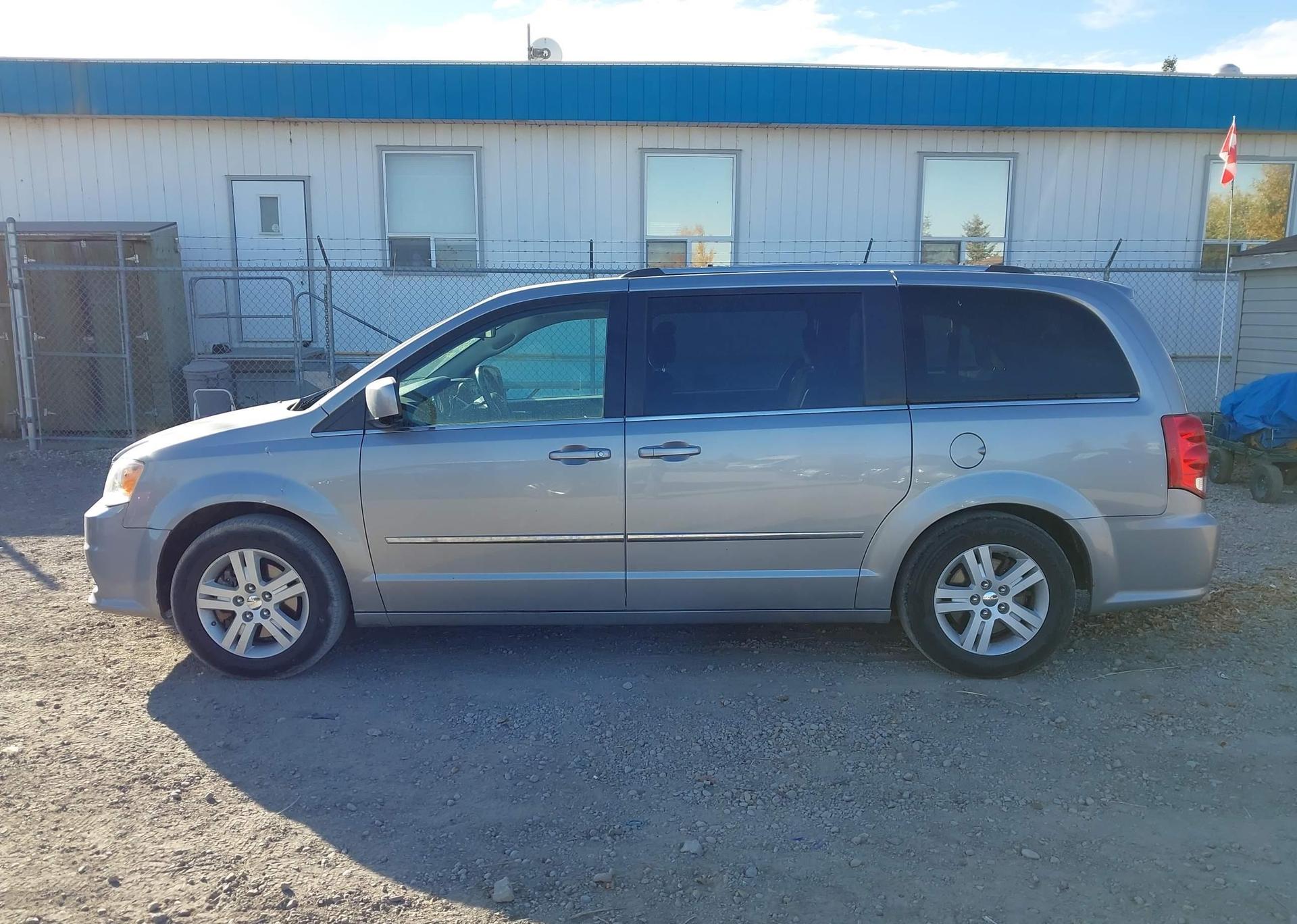 2017 DODGE GRAND CARAVAN CREW