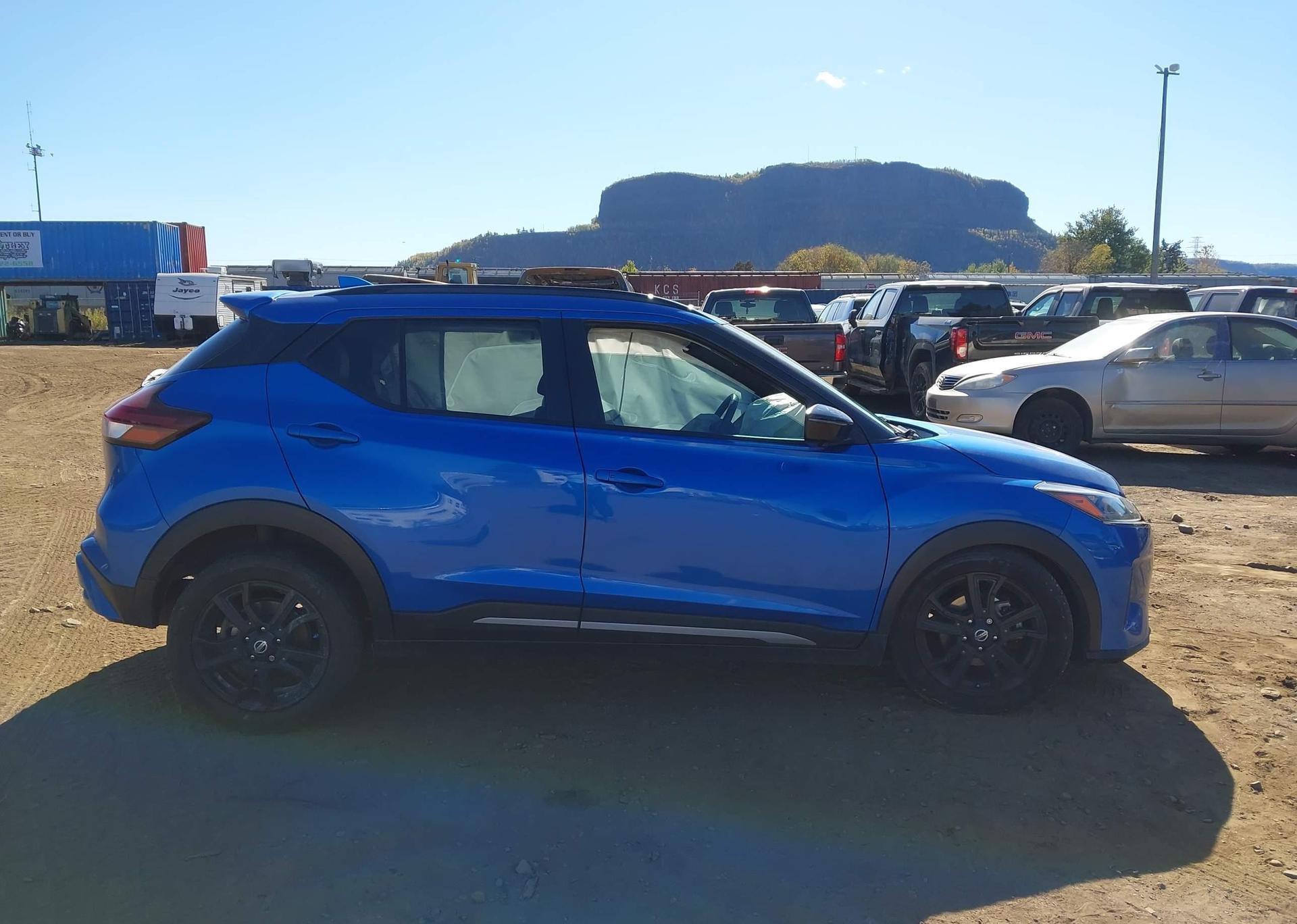 2021 NISSAN KICKS SR