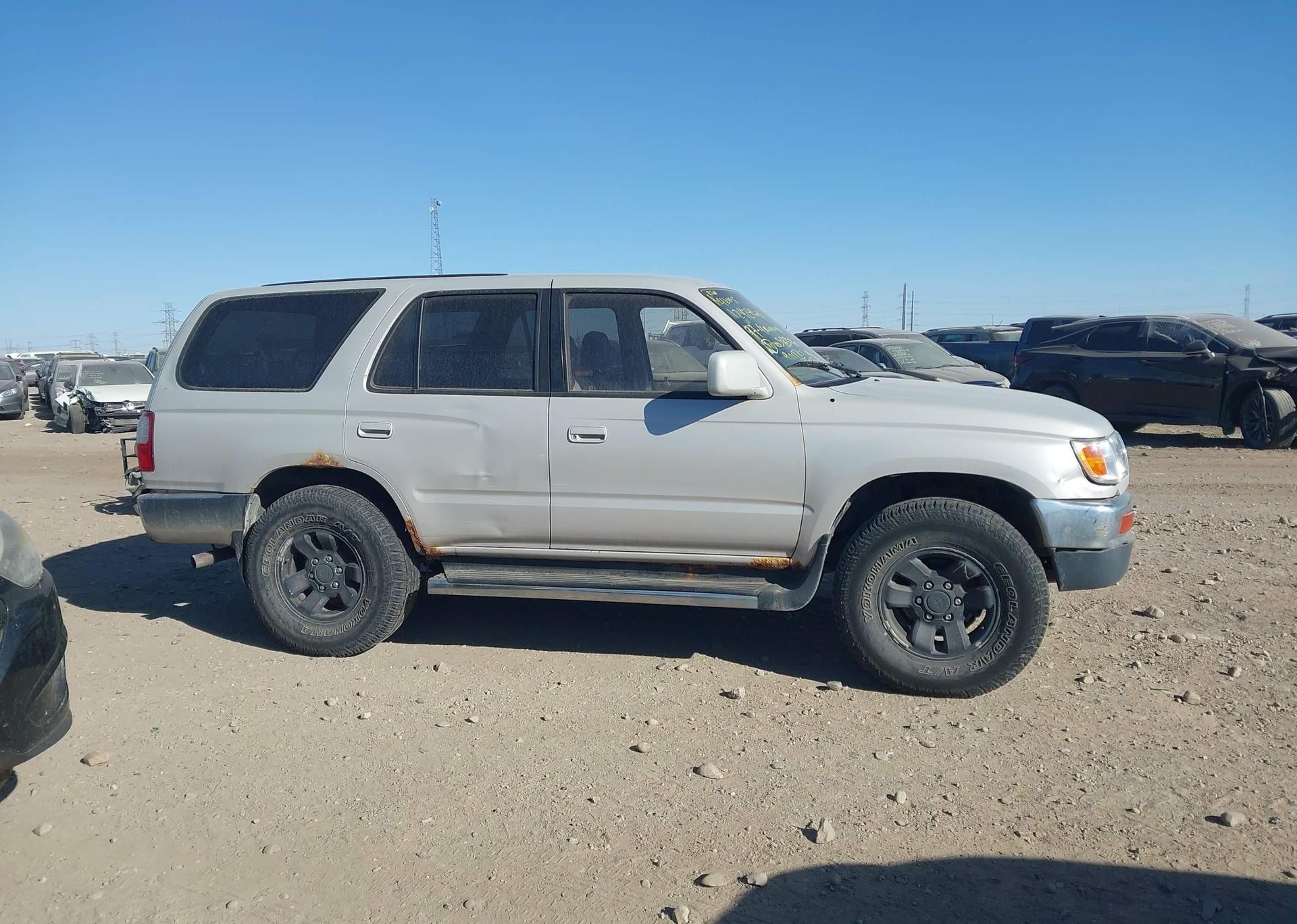 1997 TOYOTA 4RUNNER SR5