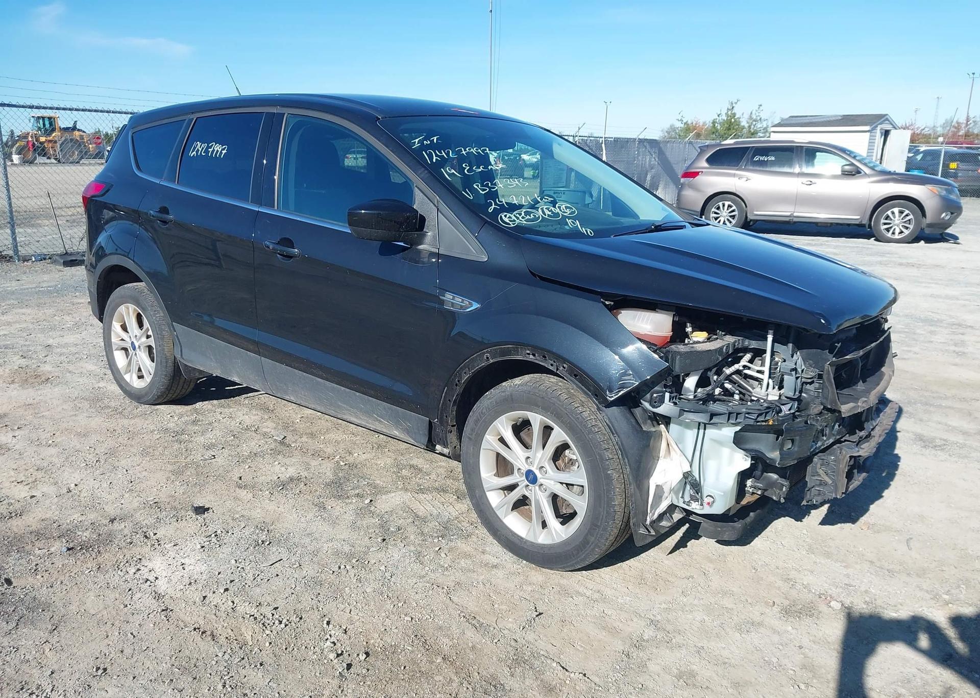 2019 FORD ESCAPE SE