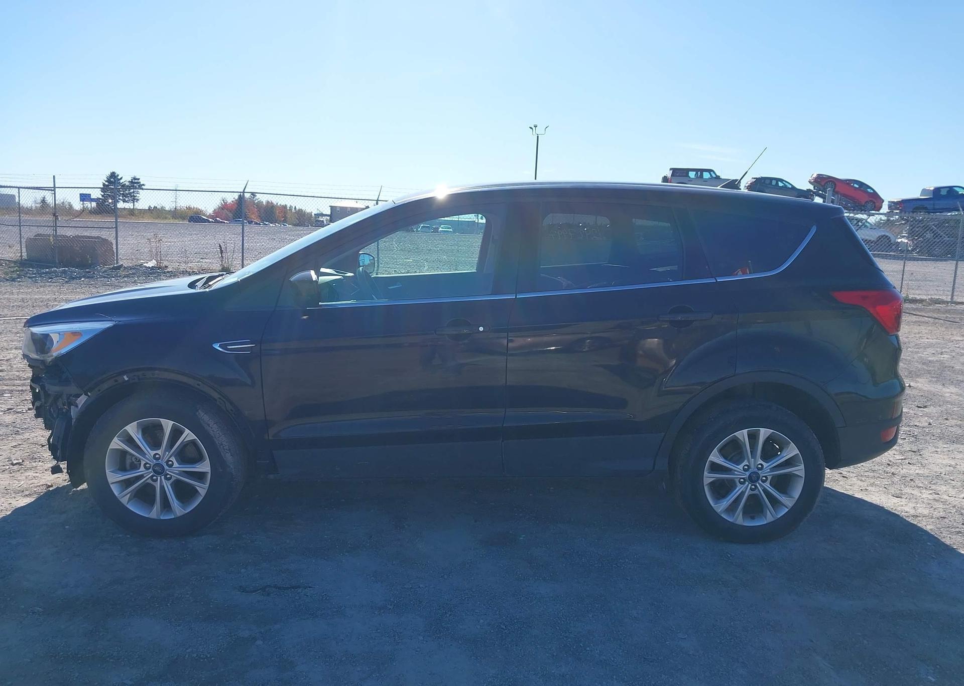 2019 FORD ESCAPE SE