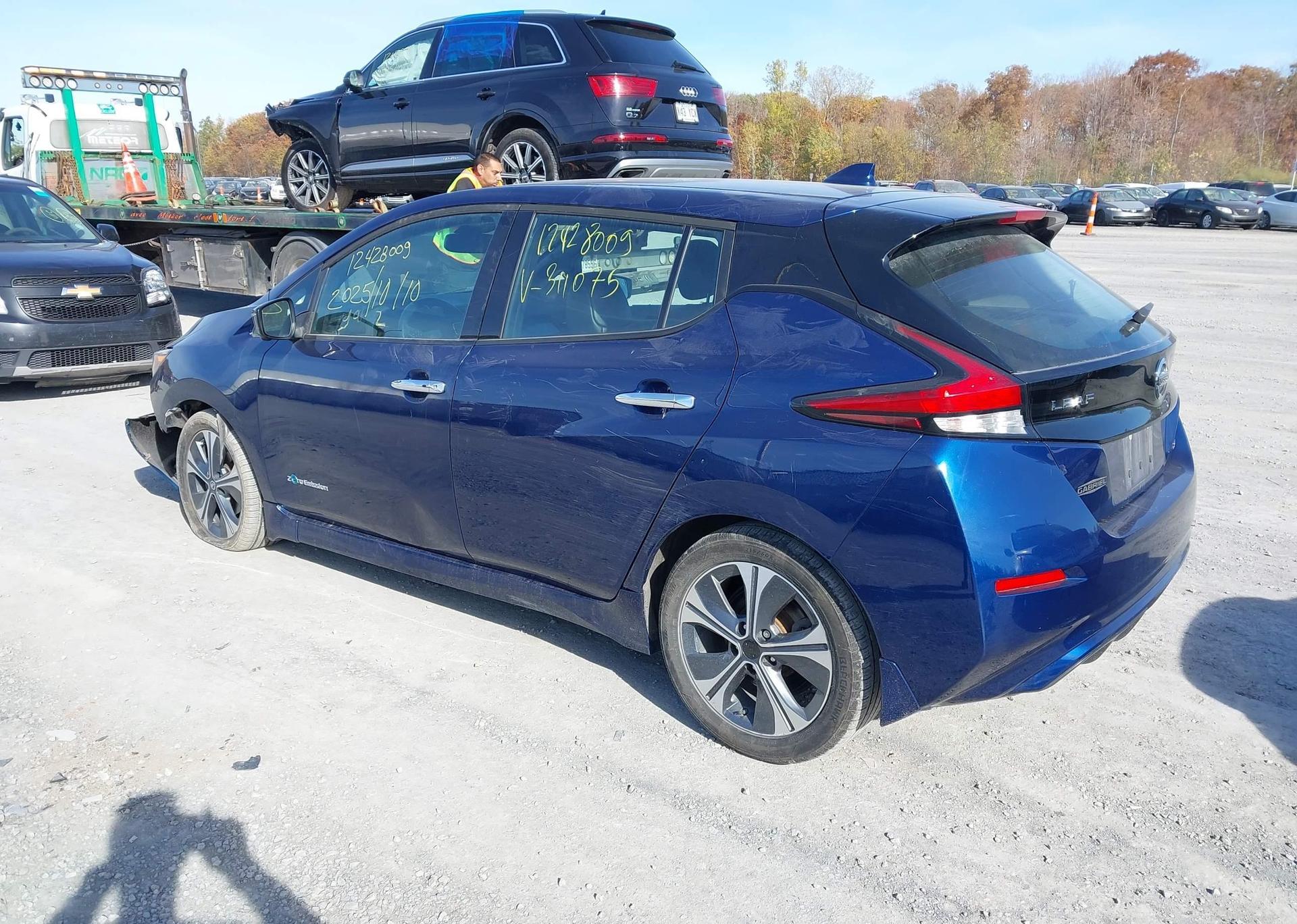2018 NISSAN LEAF S