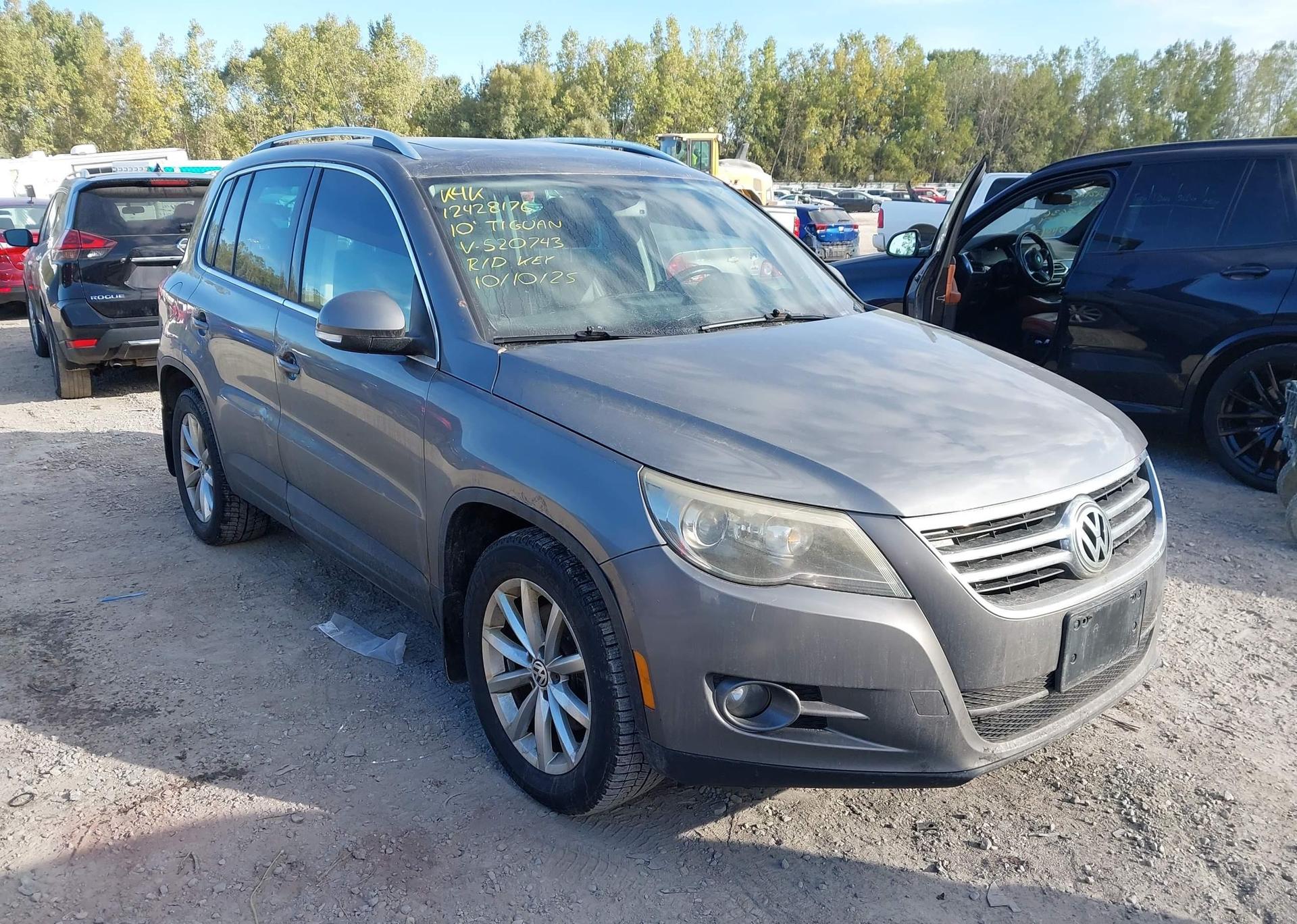 2010 VOLKSWAGEN TIGUAN