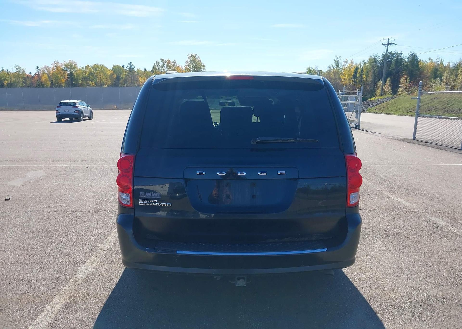 2013 DODGE GRAND CARAVAN SE