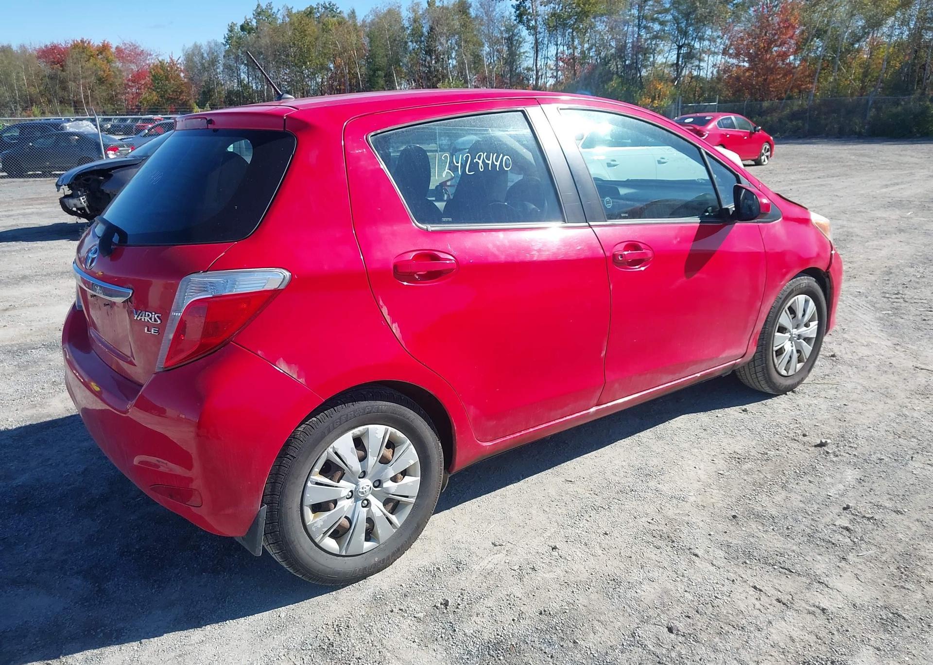 2014 TOYOTA YARIS LE