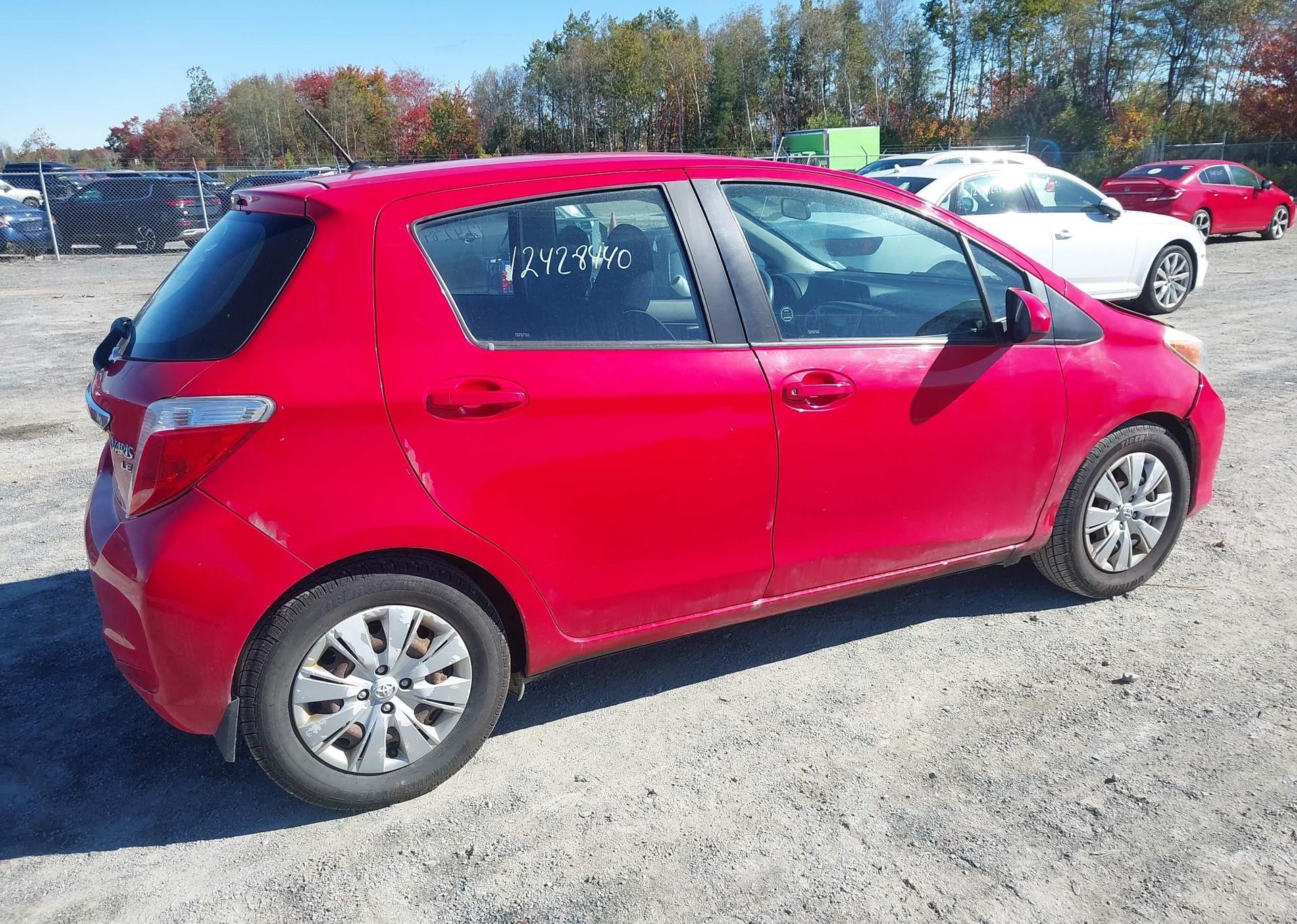 2014 TOYOTA YARIS LE
