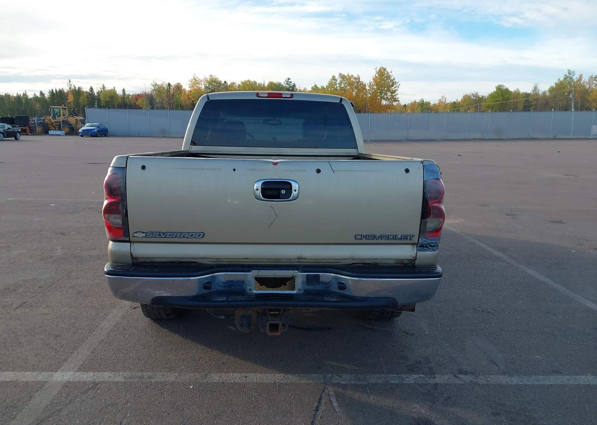 2004 CHEVROLET SILVERADO 1500 LS
