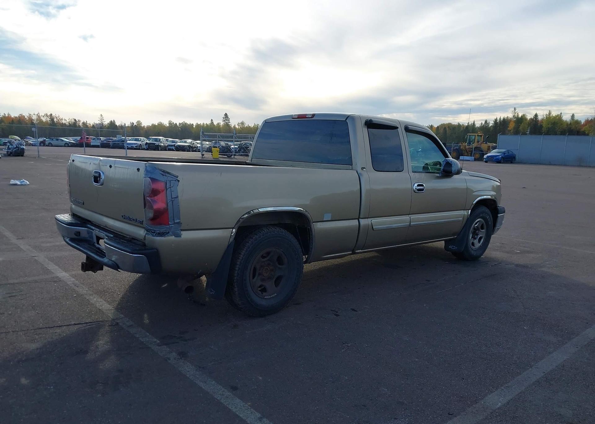 2004 CHEVROLET SILVERADO 1500 LS