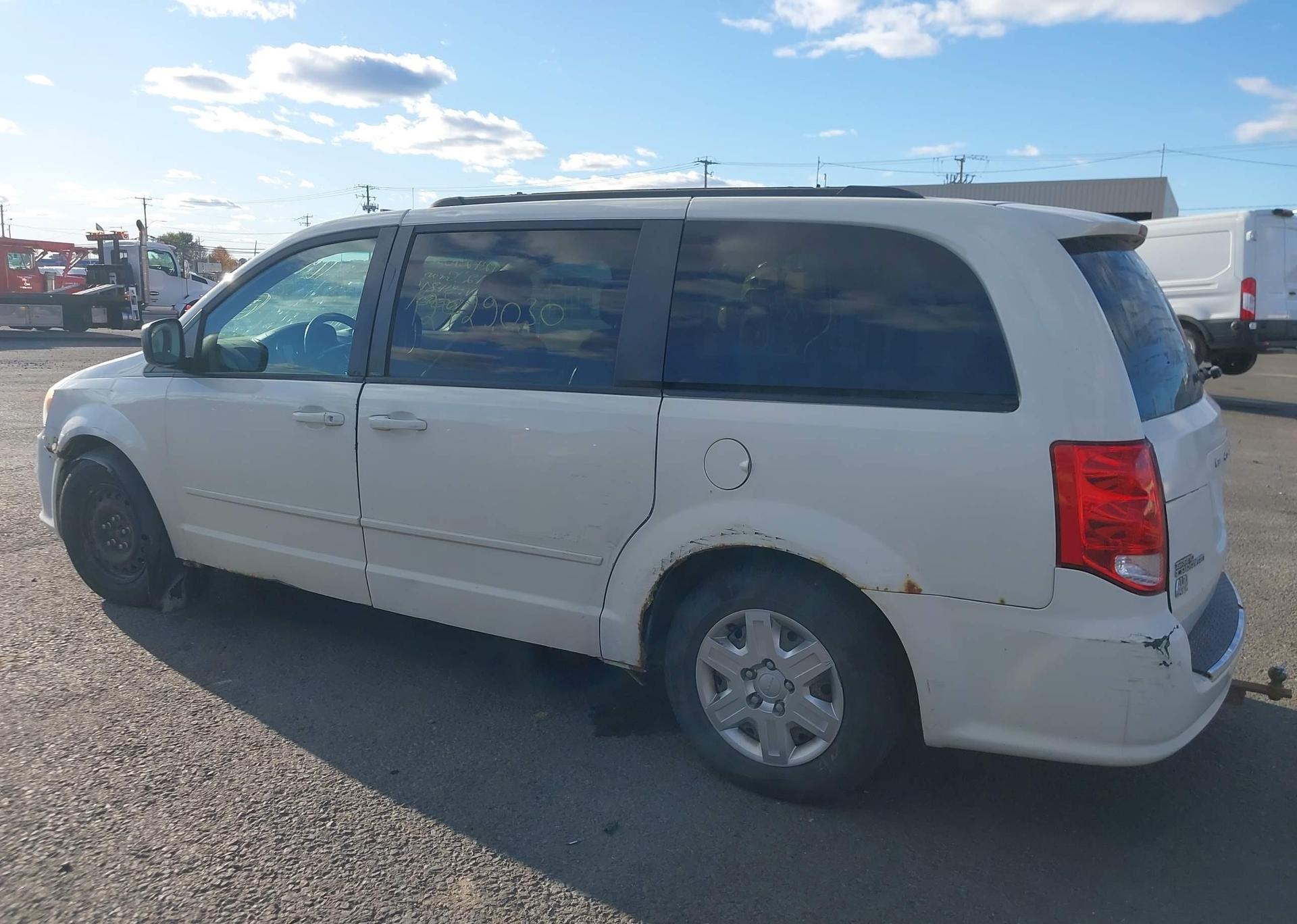 2012 DODGE GRAND CARAVAN SE