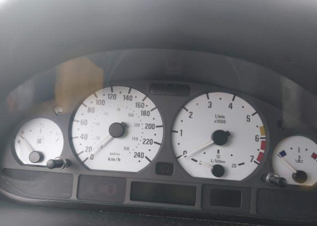 2005 BMW 325I