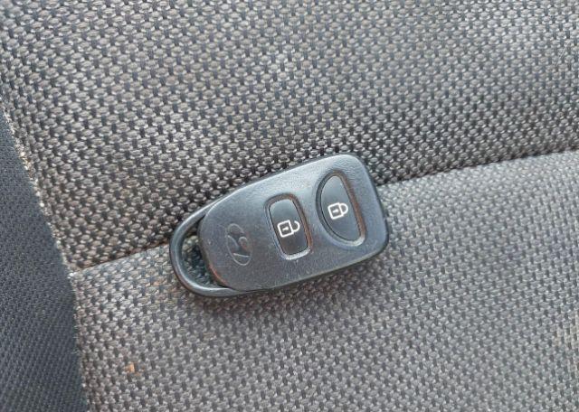 2013 HYUNDAI ACCENT GL