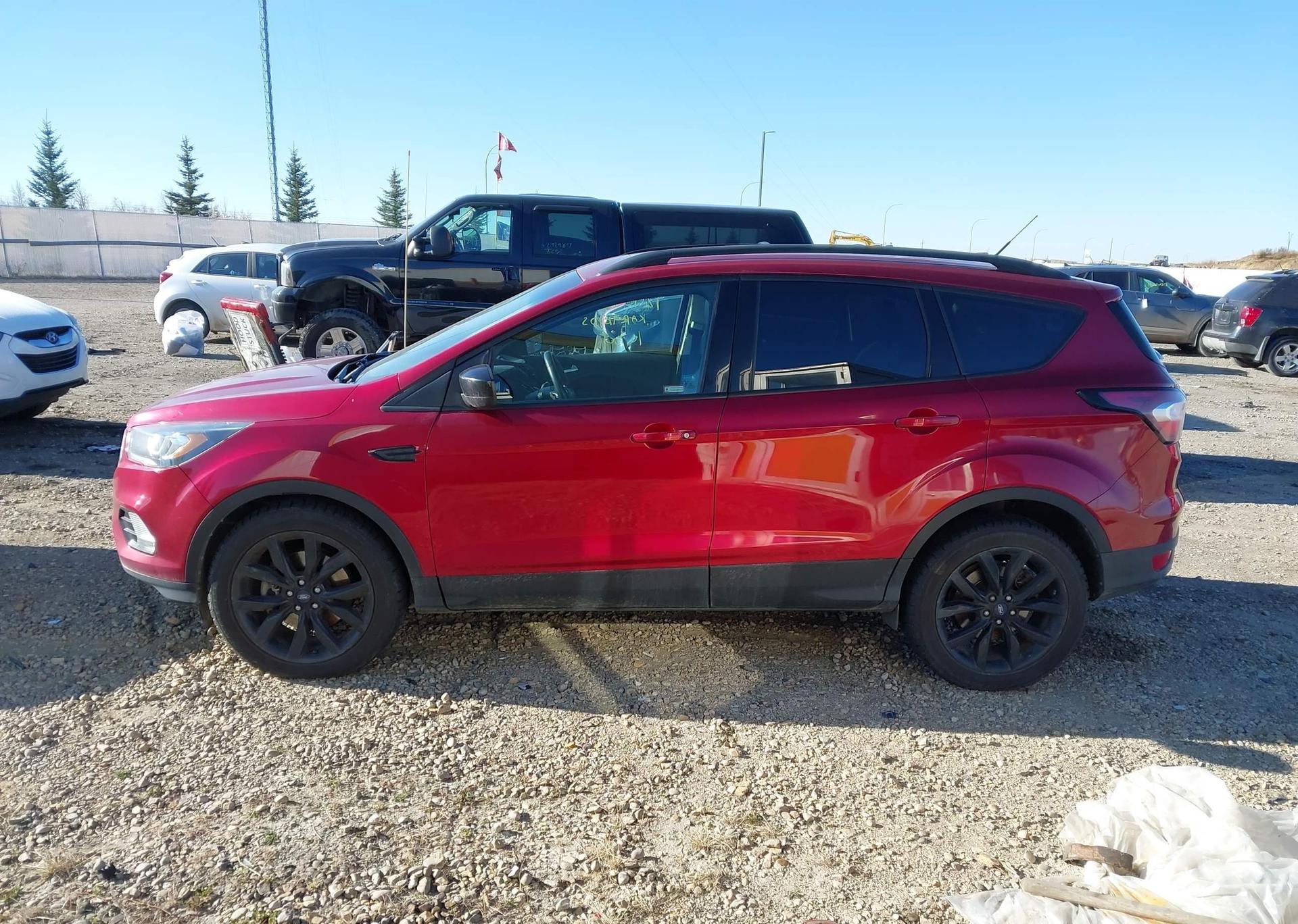 2017 FORD ESCAPE SE