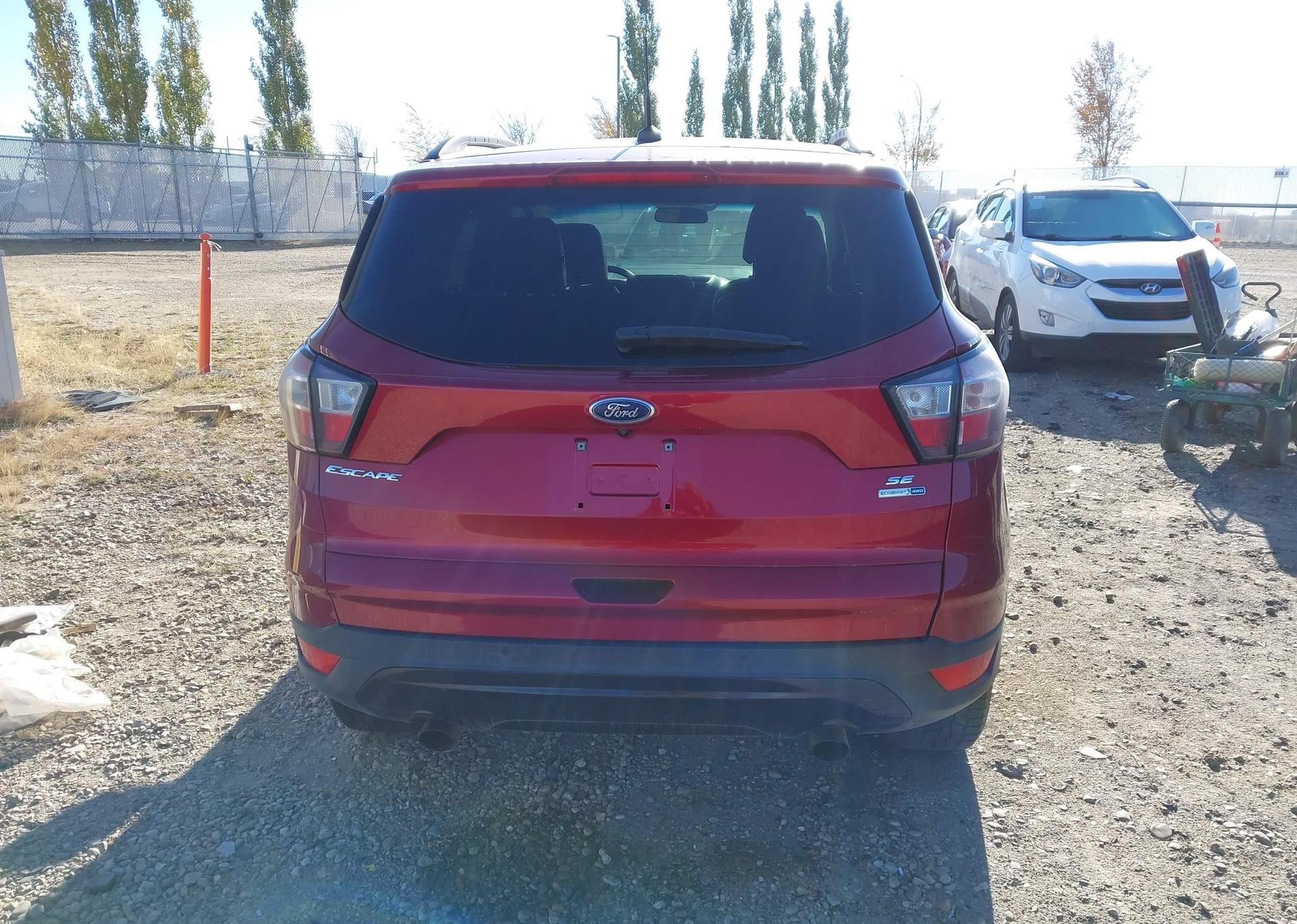 2017 FORD ESCAPE SE