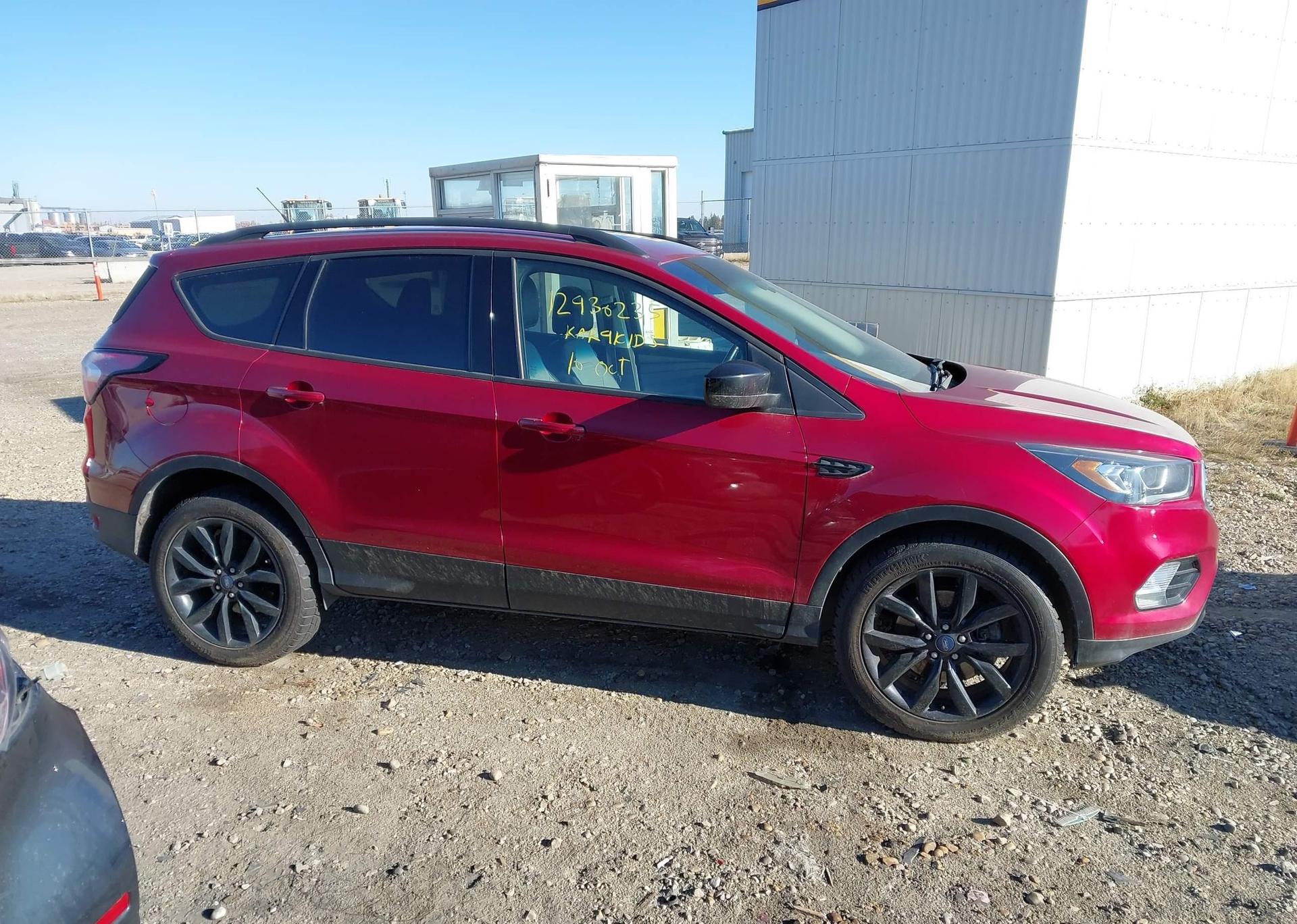 2017 FORD ESCAPE SE