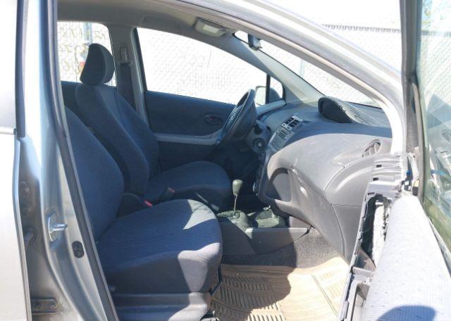2009 TOYOTA YARIS LE