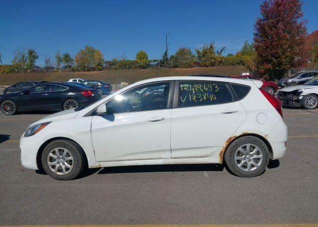 2013 HYUNDAI ACCENT GL