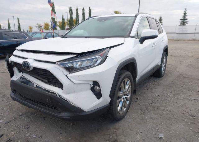 2020 TOYOTA RAV4 XLE