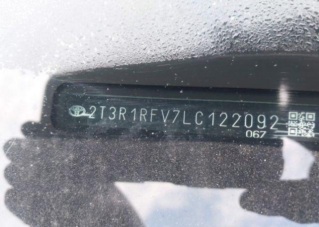 2020 TOYOTA RAV4 XLE