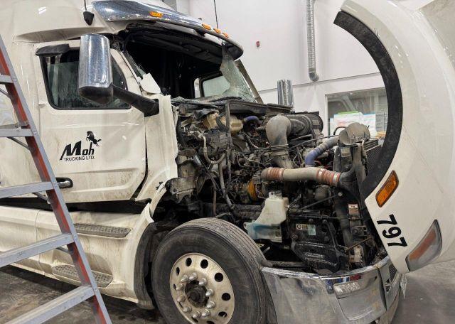 2023 PETERBILT 579