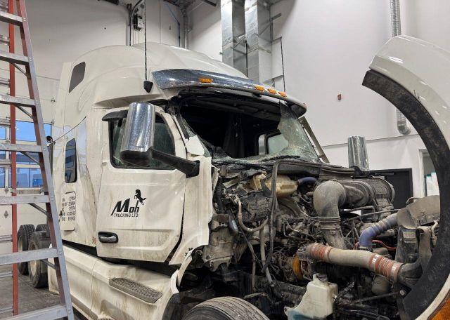 2023 PETERBILT 579