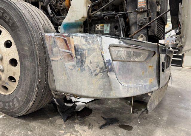 2023 PETERBILT 579