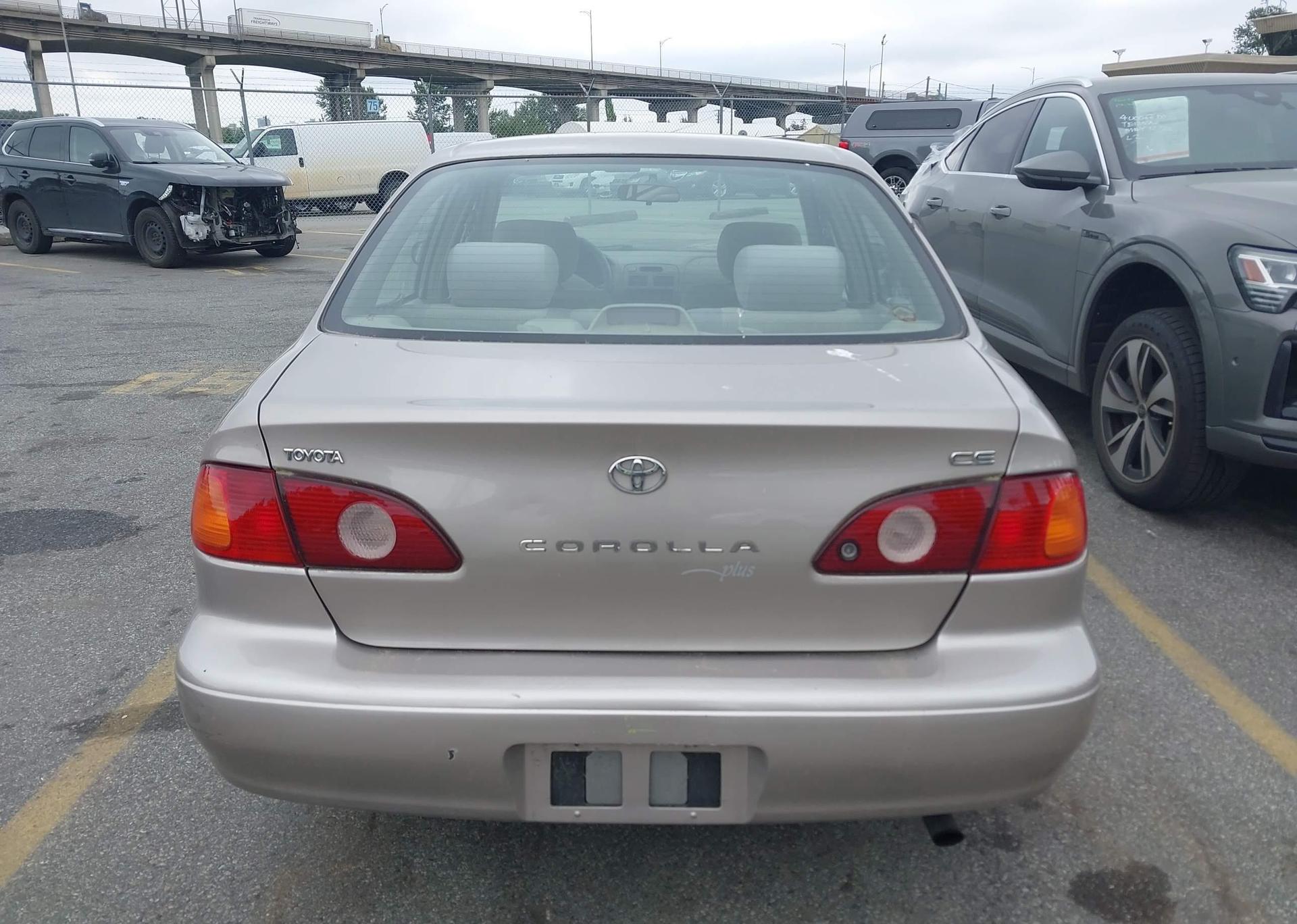 2002 TOYOTA COROLLA CE
