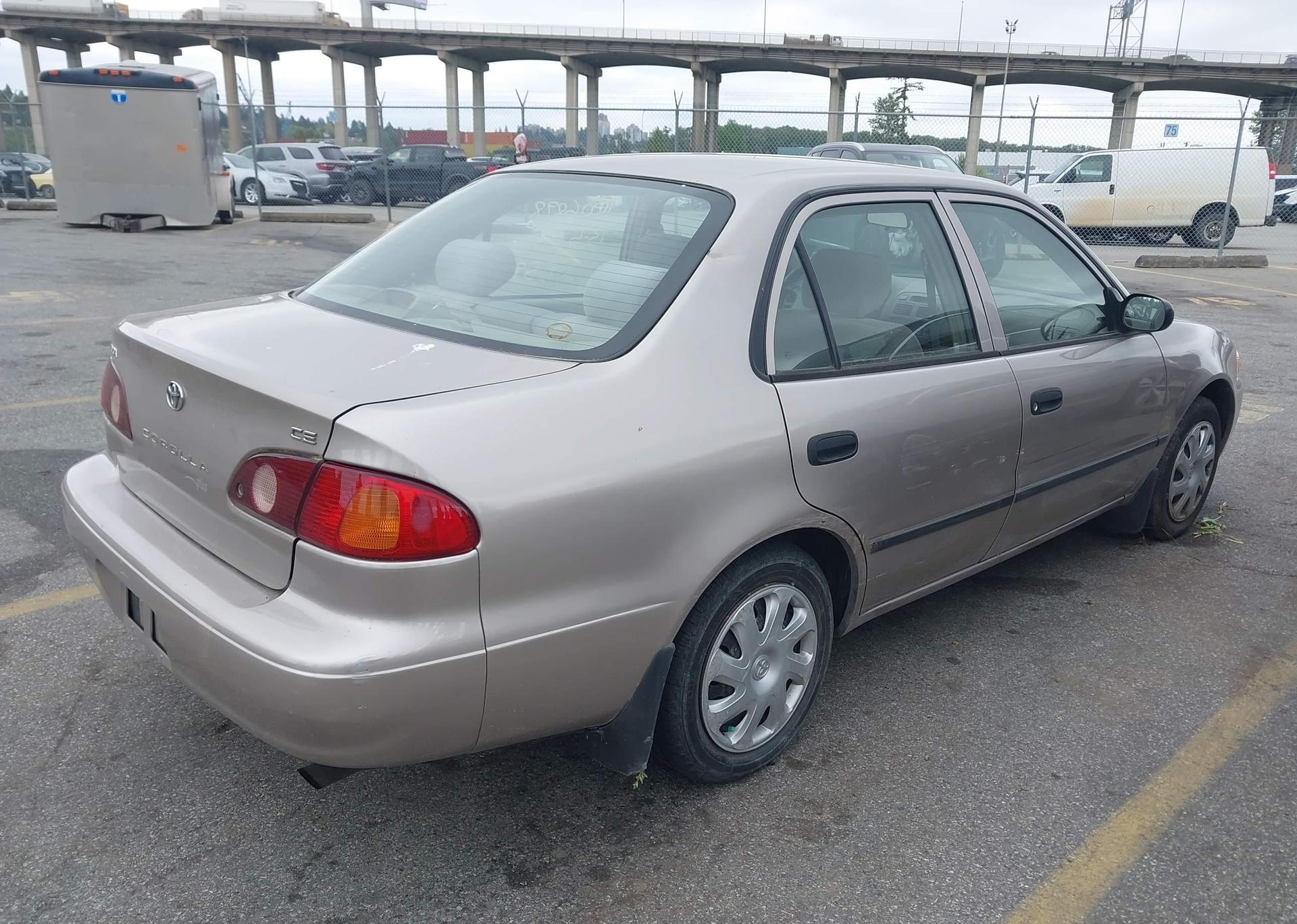 2002 TOYOTA COROLLA CE