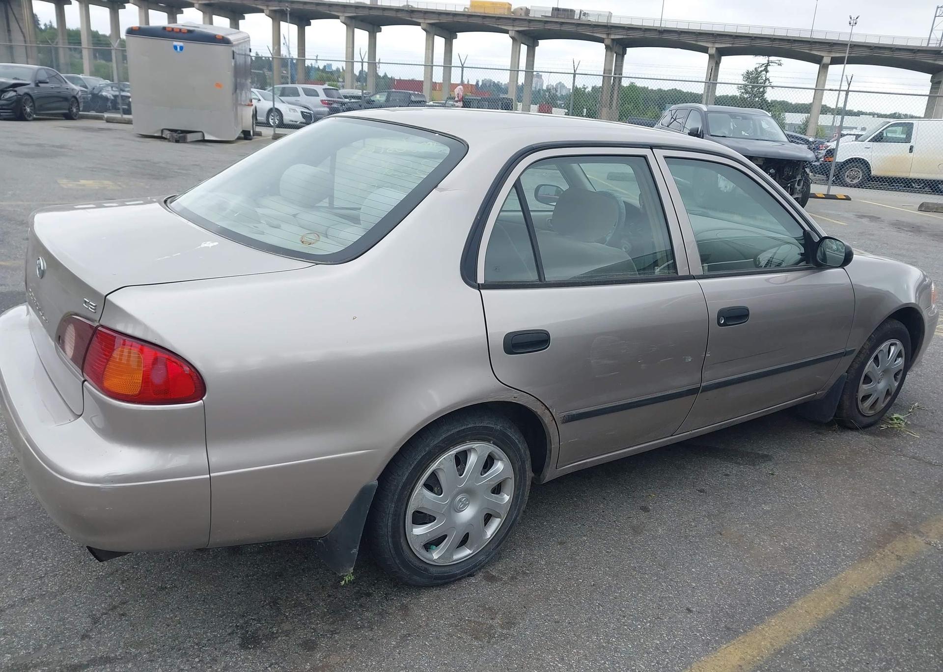 2002 TOYOTA COROLLA CE
