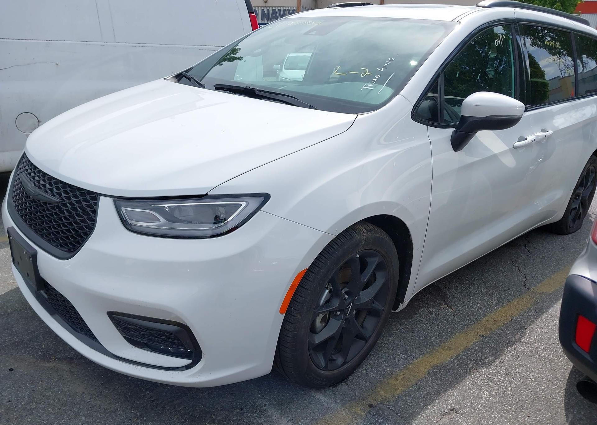 2023 CHRYSLER PACIFICA TOURING L