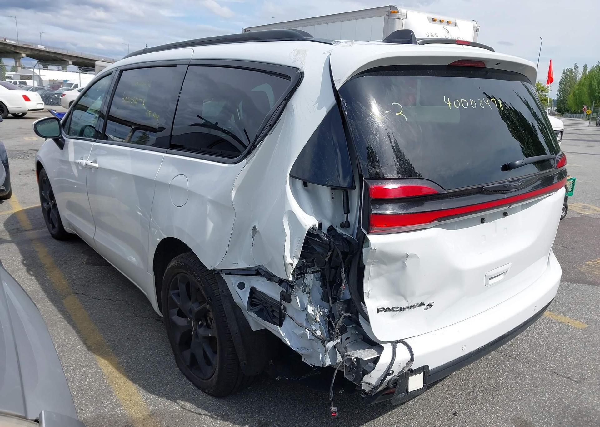2023 CHRYSLER PACIFICA TOURING L