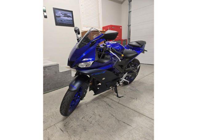 2023 YAMAHA YZFR3 A