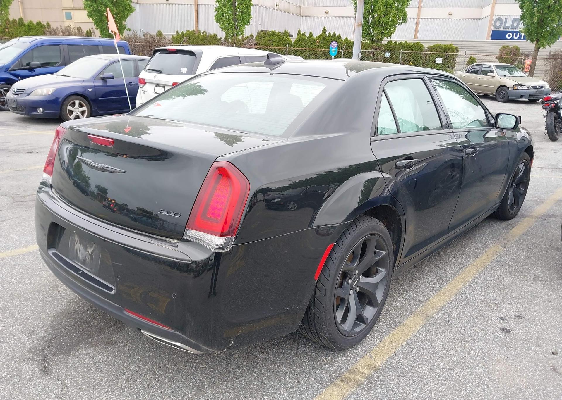 2022 CHRYSLER 300