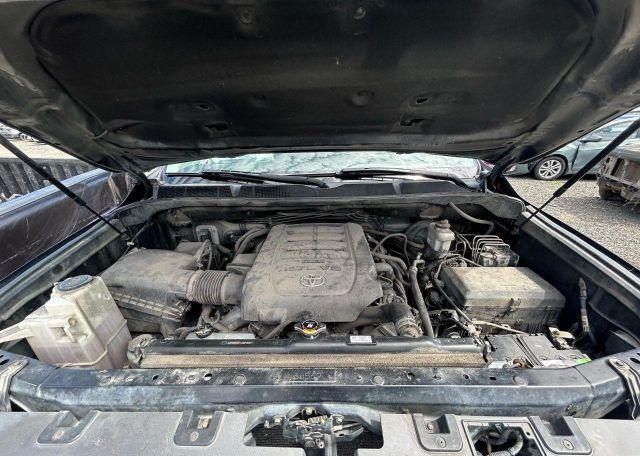 2018 TOYOTA TUNDRA DOUBLE CAB SR