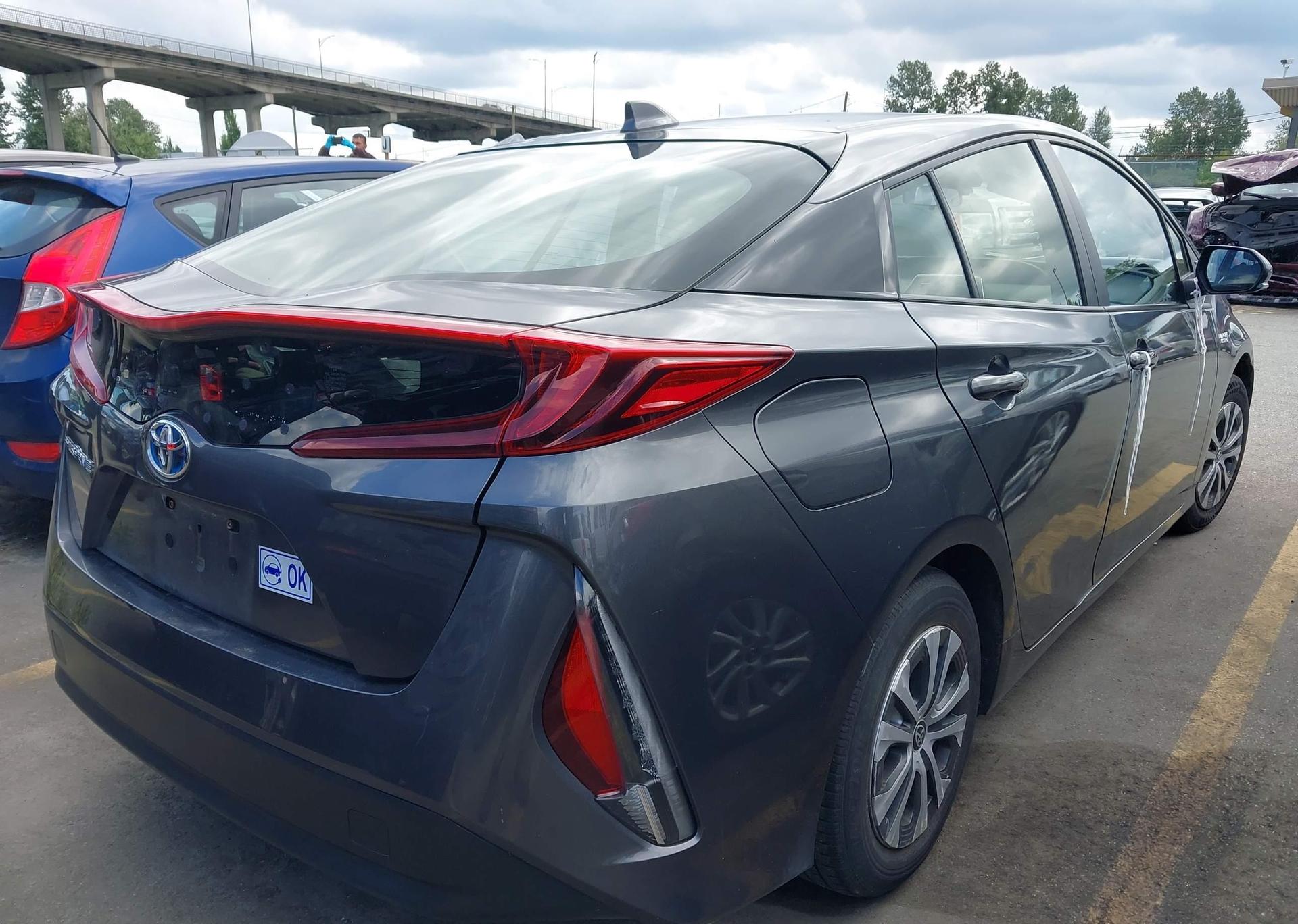 2021 TOYOTA PRIUS