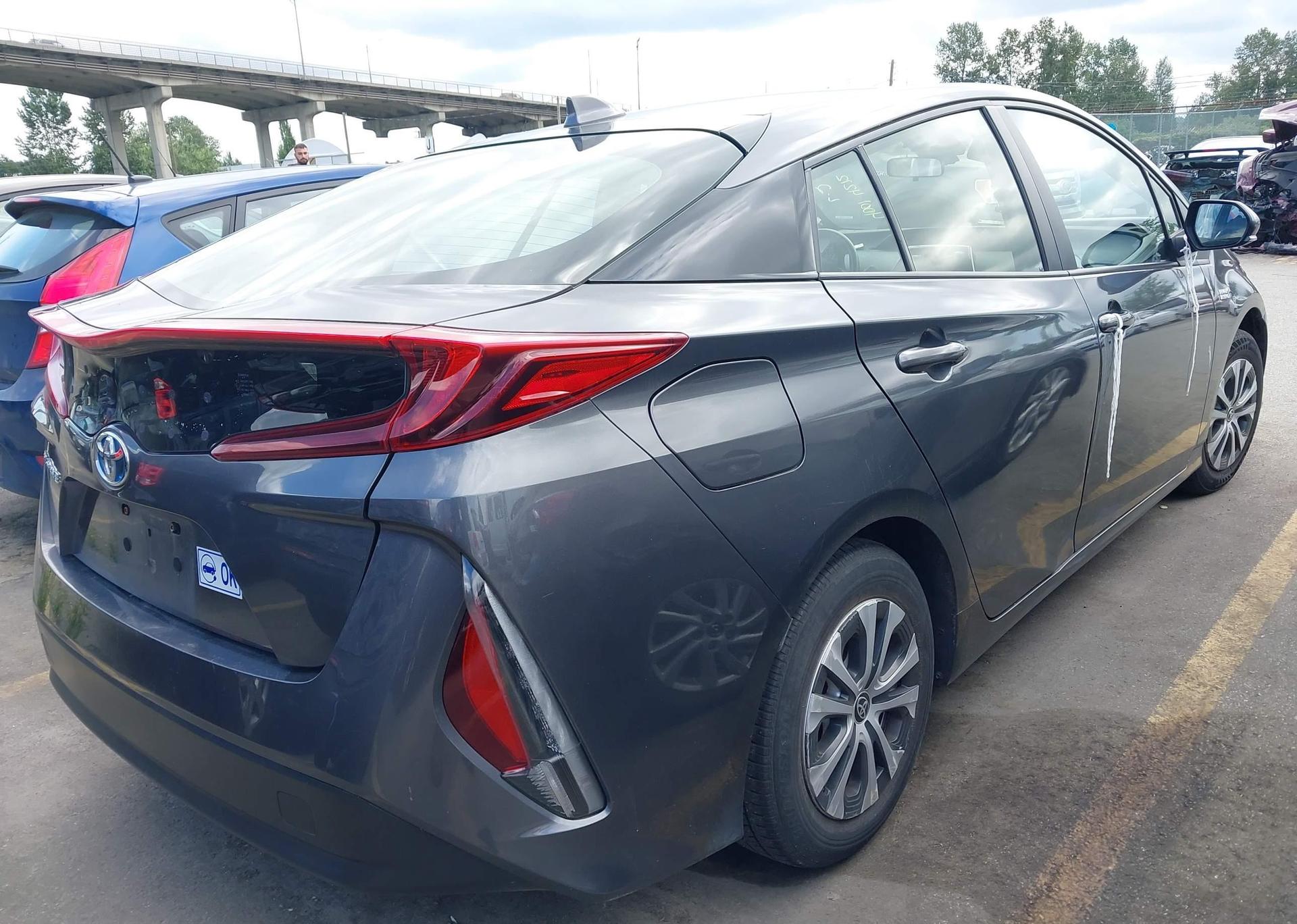2021 TOYOTA PRIUS
