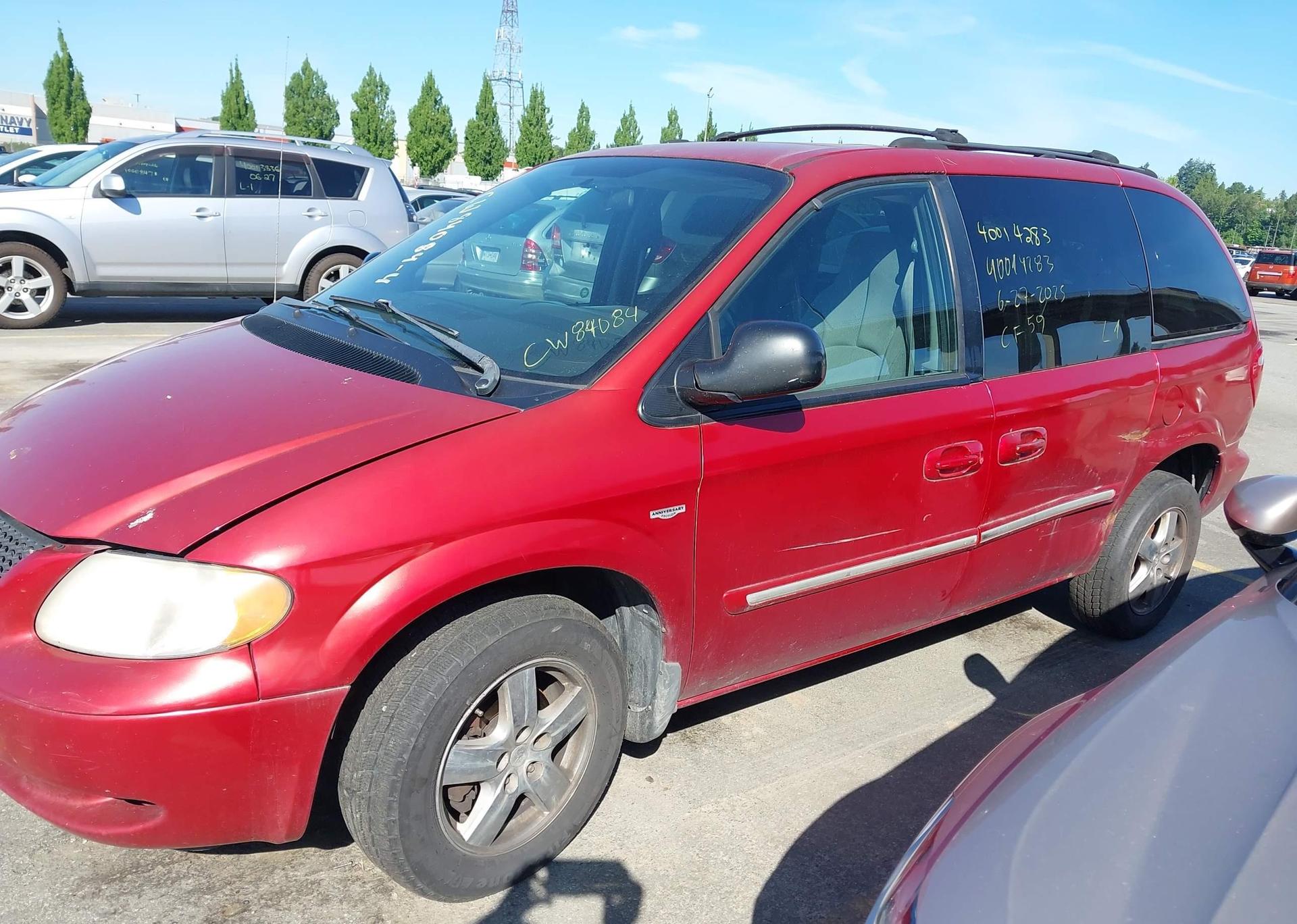 2004 DODGE CARAVAN SE