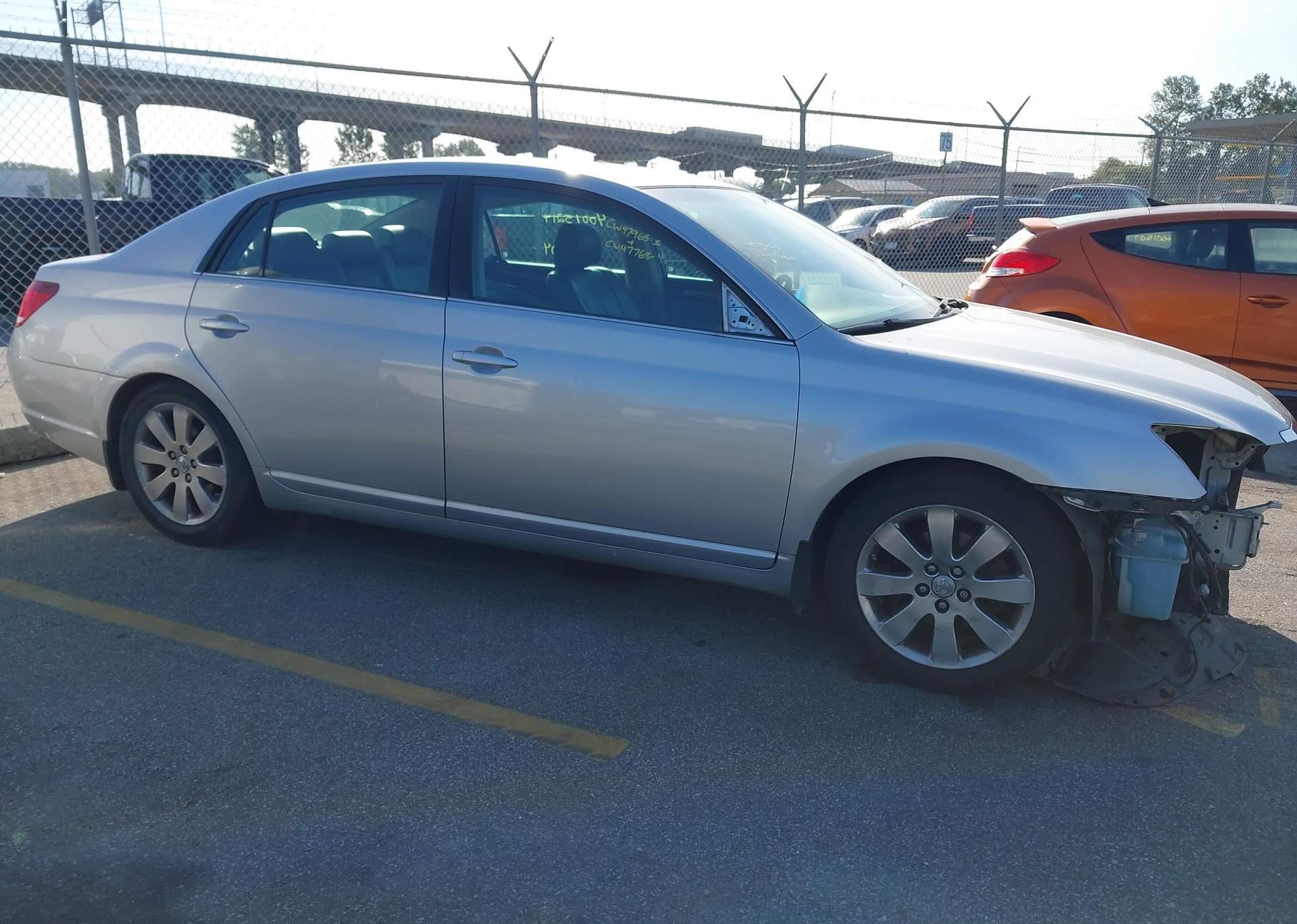 2007 TOYOTA AVALON XL