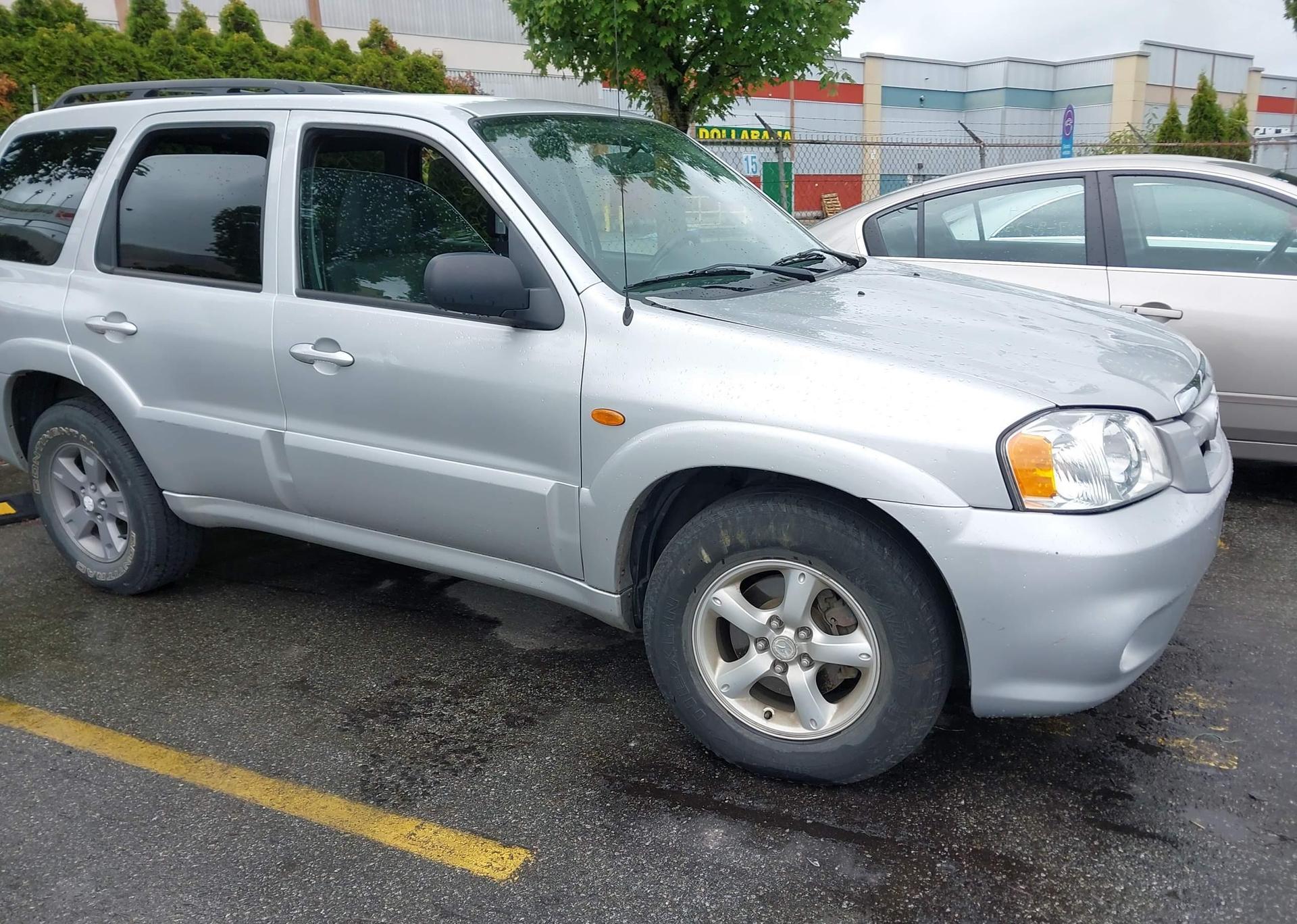 2005 MAZDA TRIBUTE S
