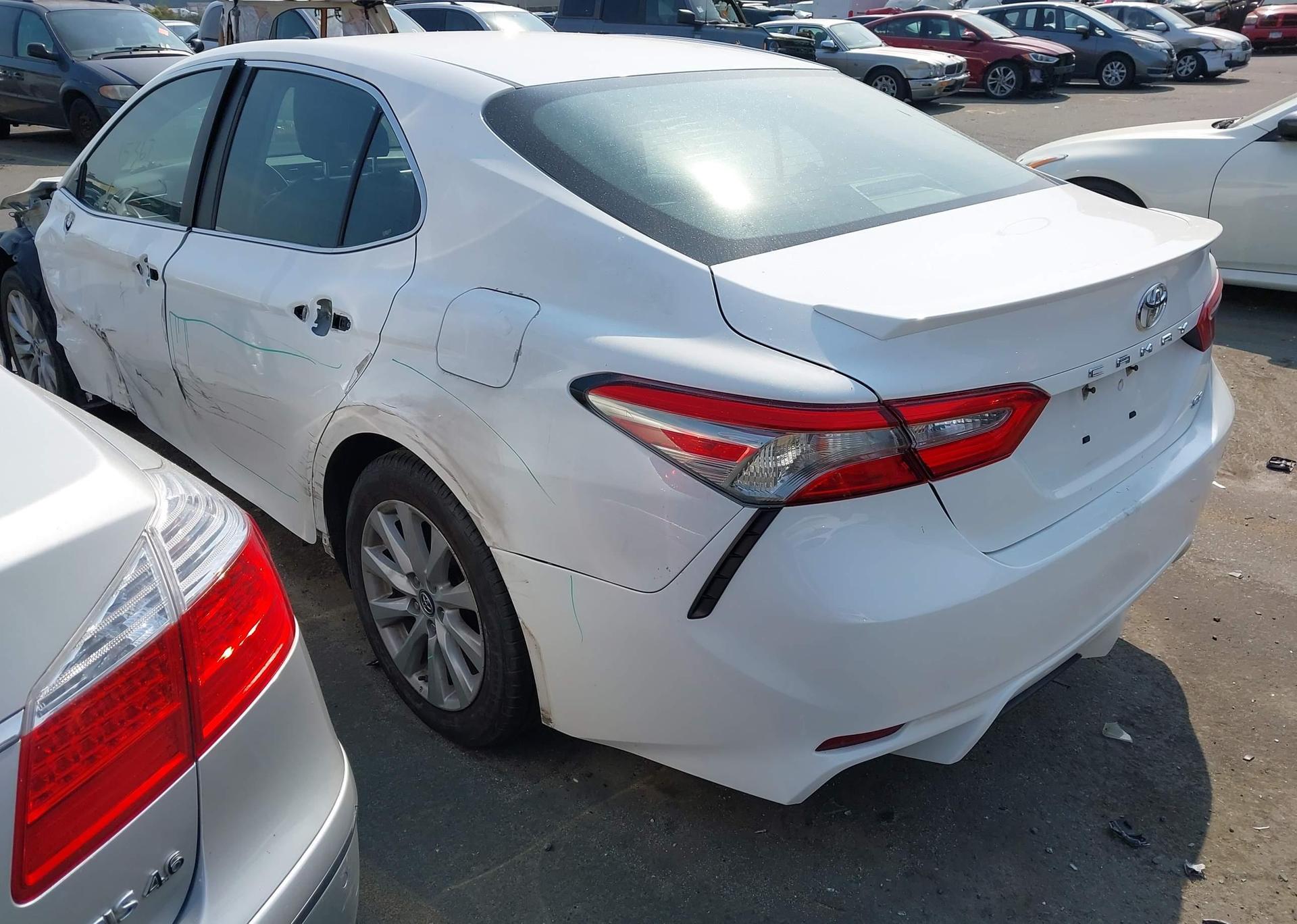 2018 TOYOTA CAMRY