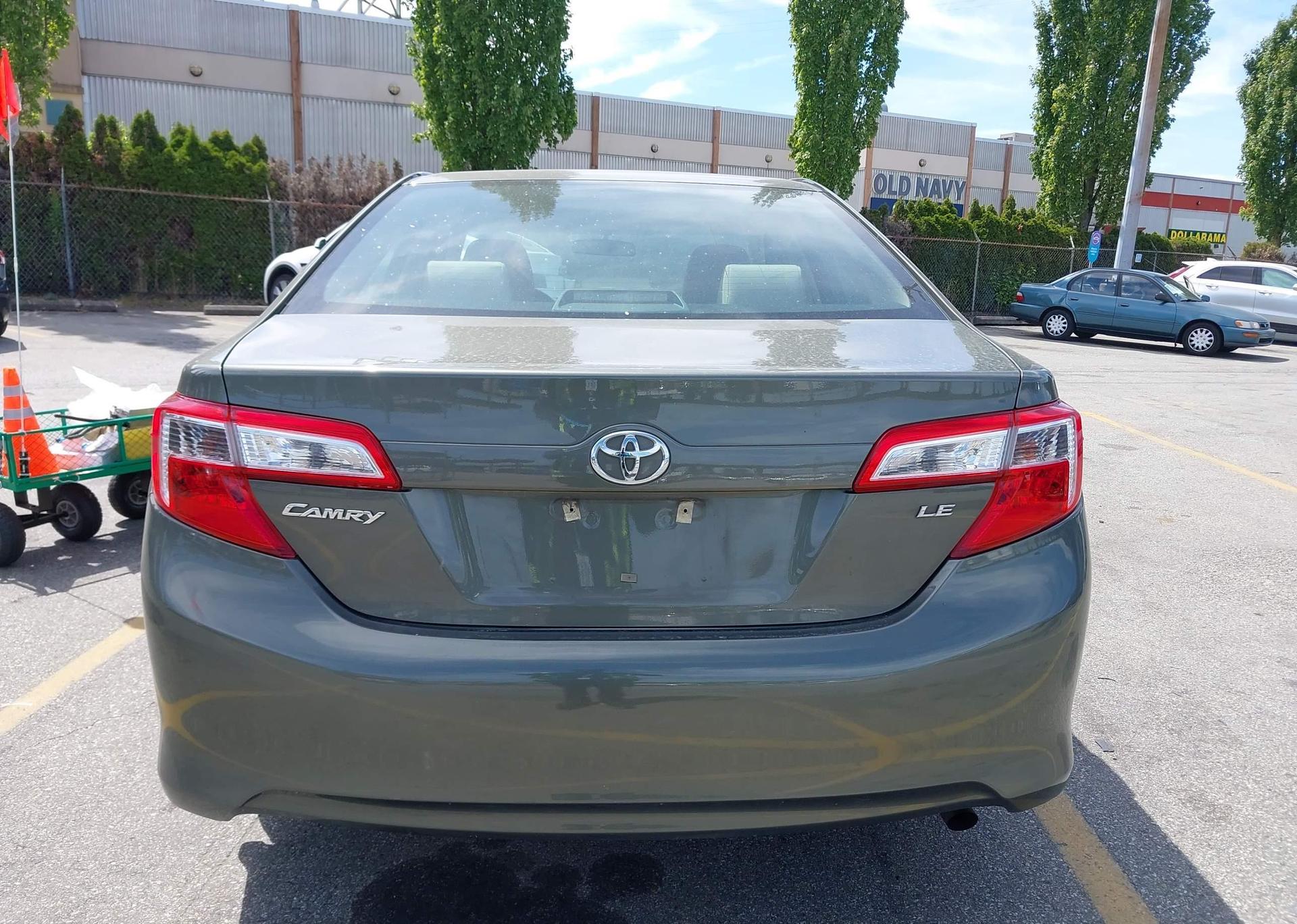 2012 TOYOTA CAMRY